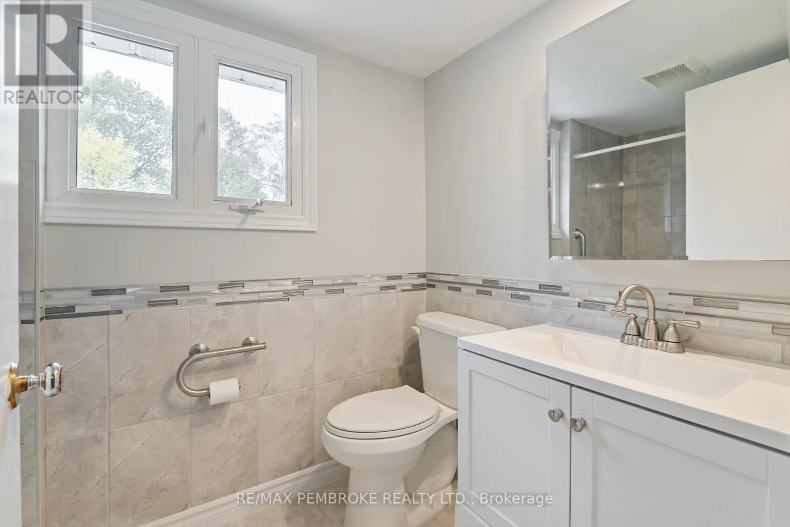 624 HAMILTON STREET W