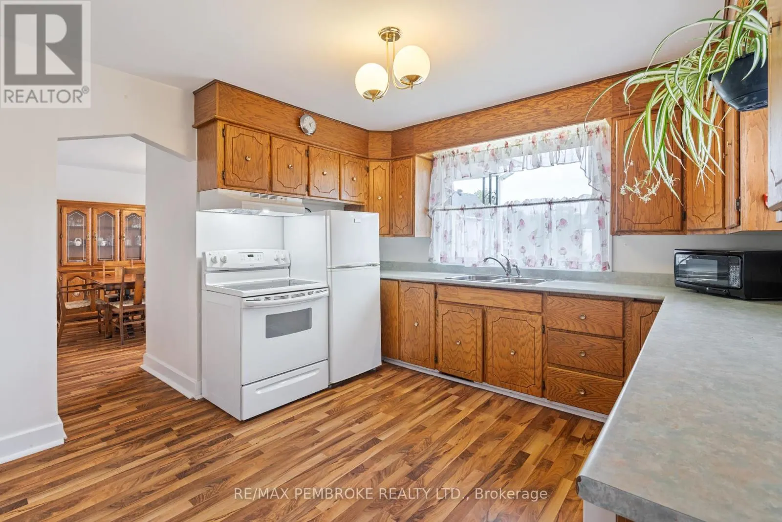 624 HAMILTON STREET W