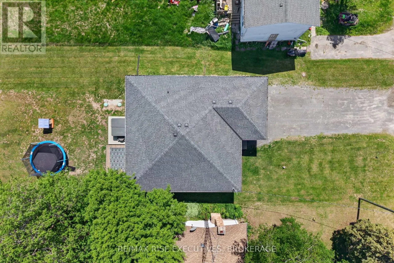 115 HELLEN STREET