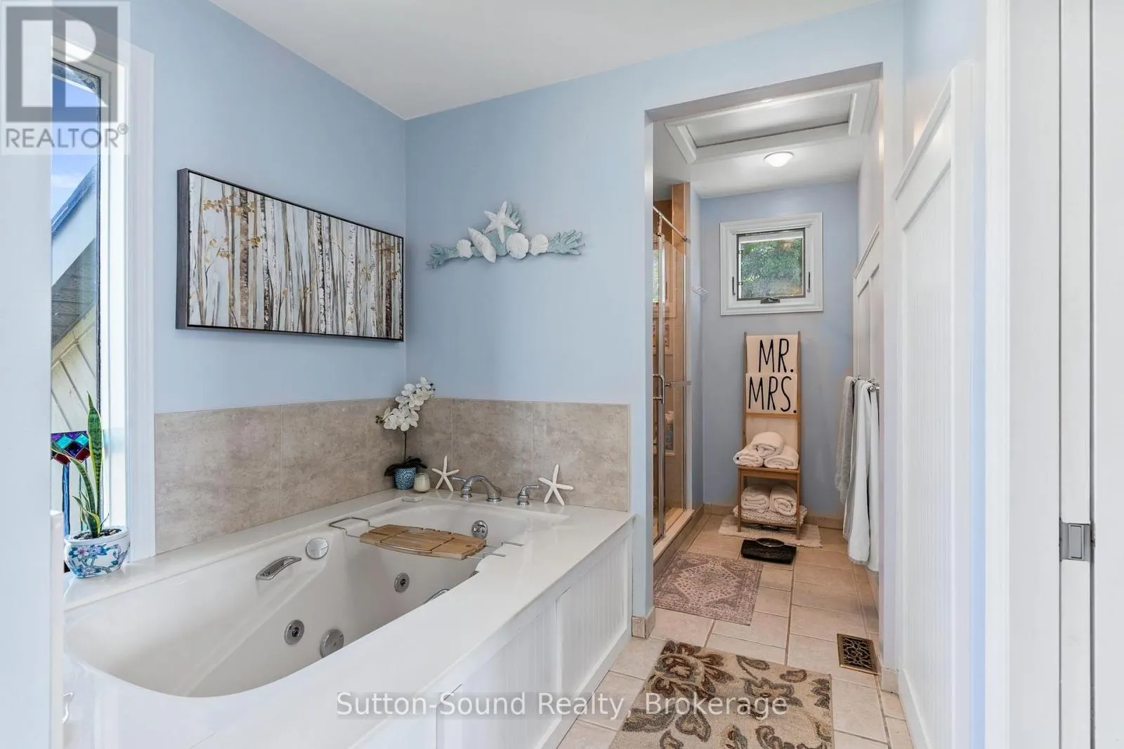 427 BALMY BEACH ROAD