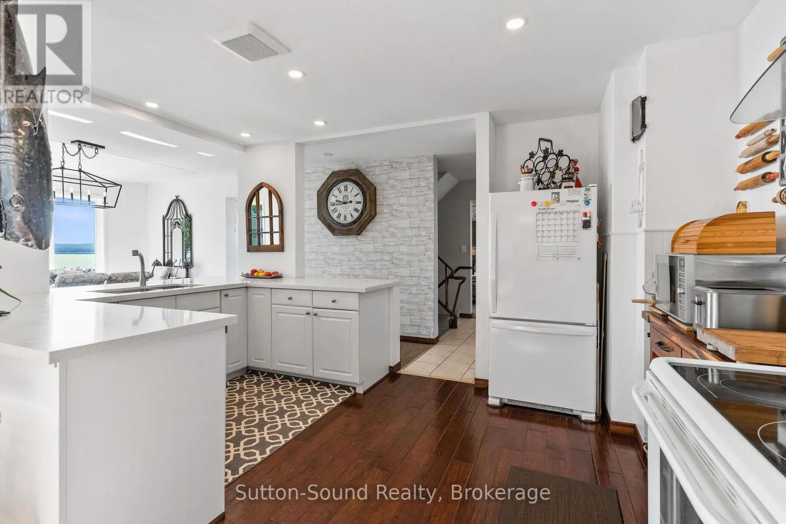 427 BALMY BEACH ROAD