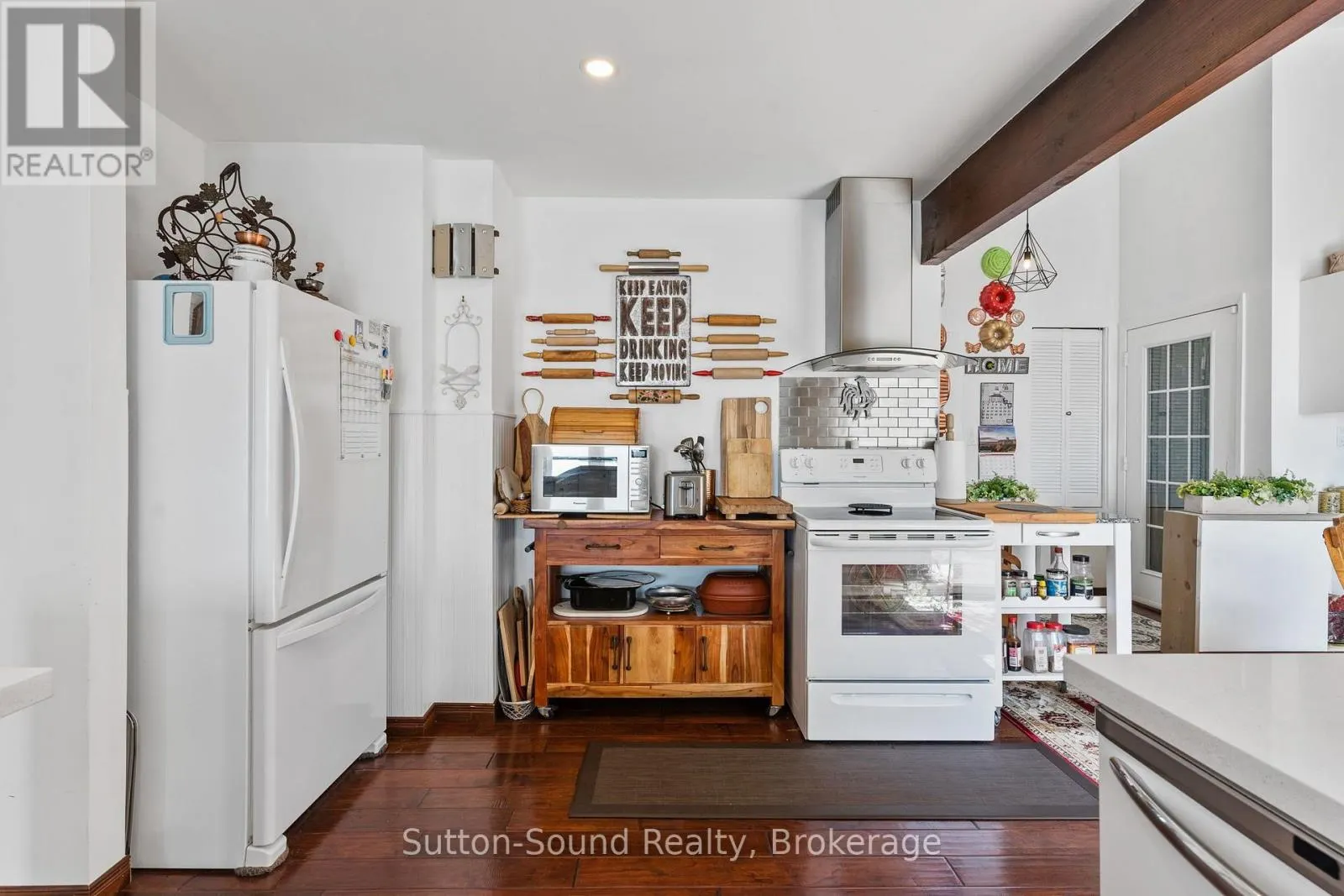 427 BALMY BEACH ROAD