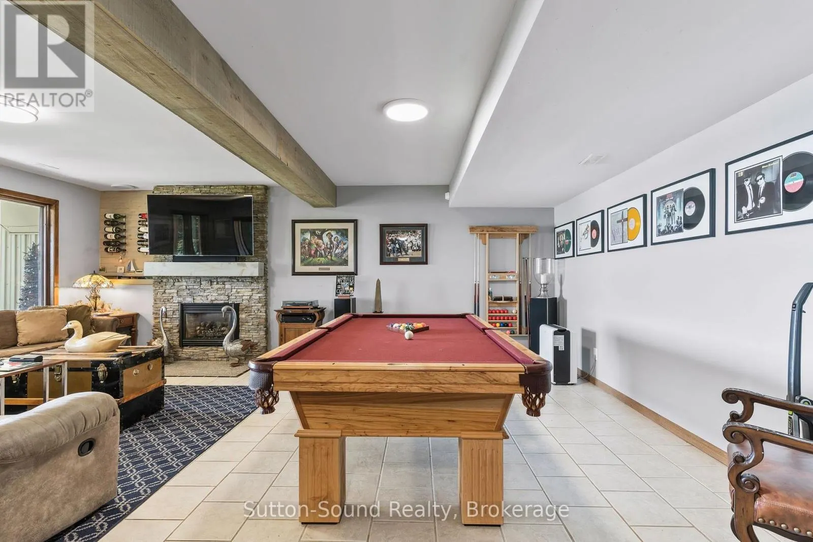 427 BALMY BEACH ROAD