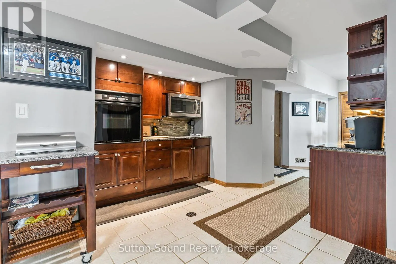 427 BALMY BEACH ROAD