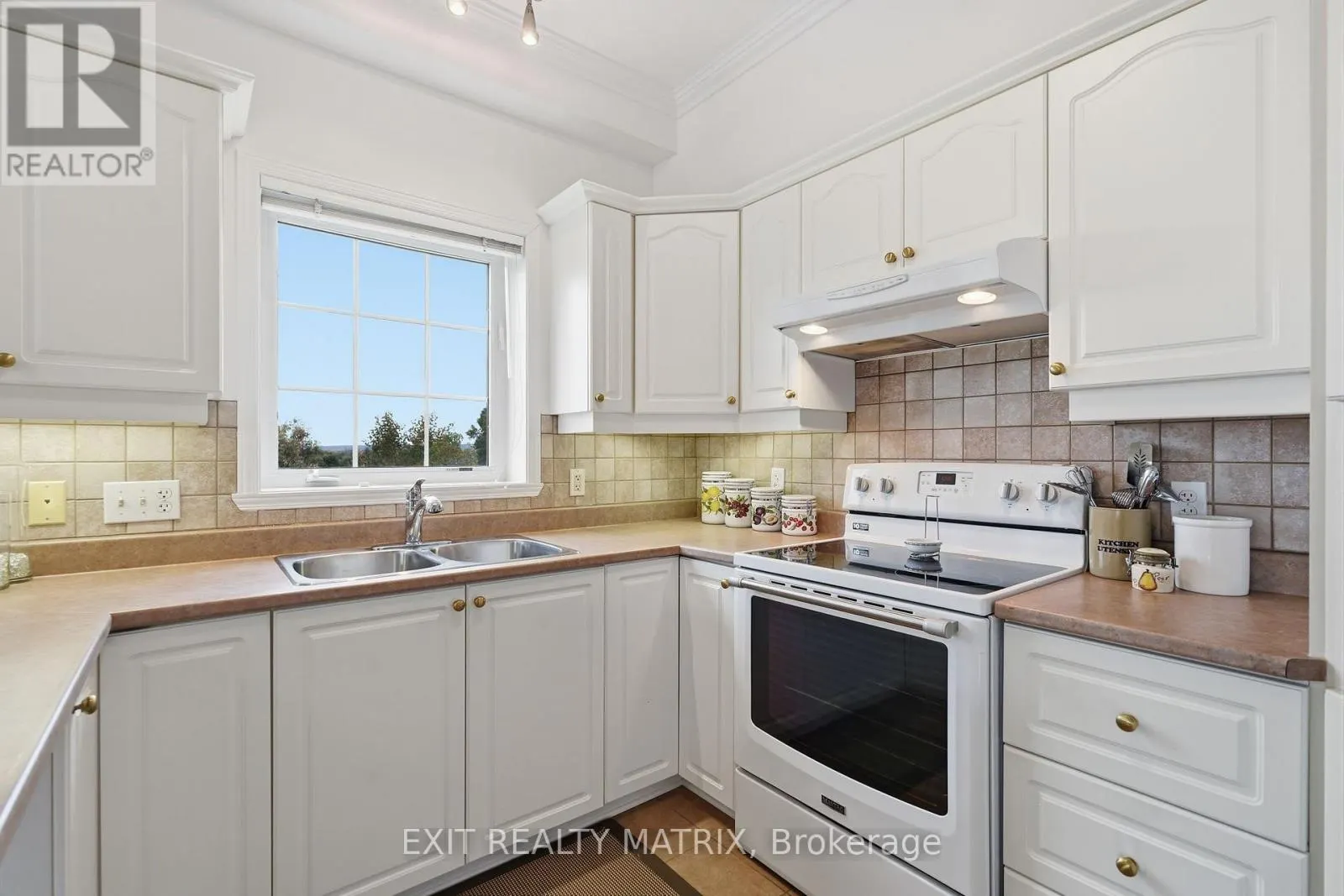 121 - 1404 CLEMENT STREET