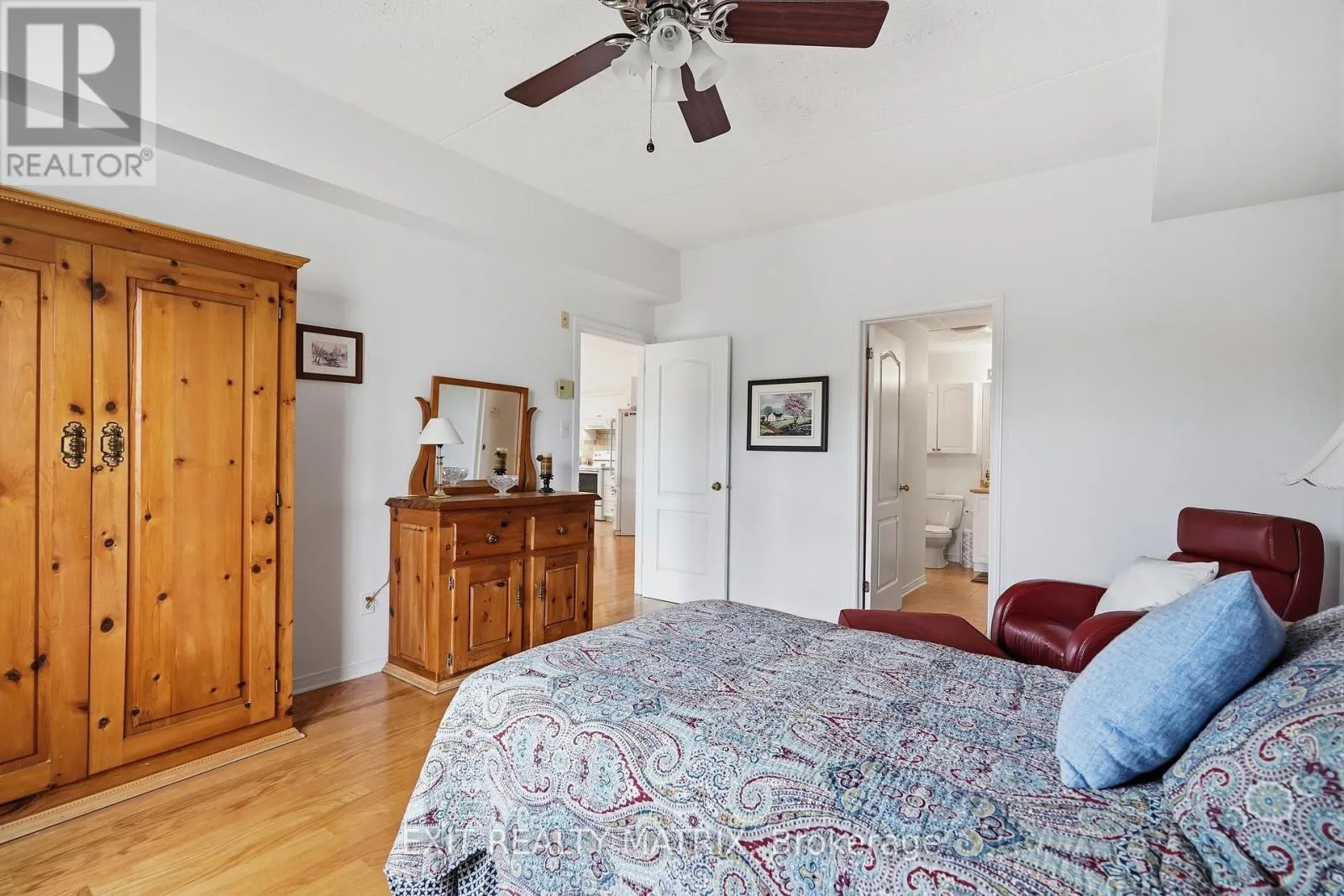 121 - 1404 CLEMENT STREET