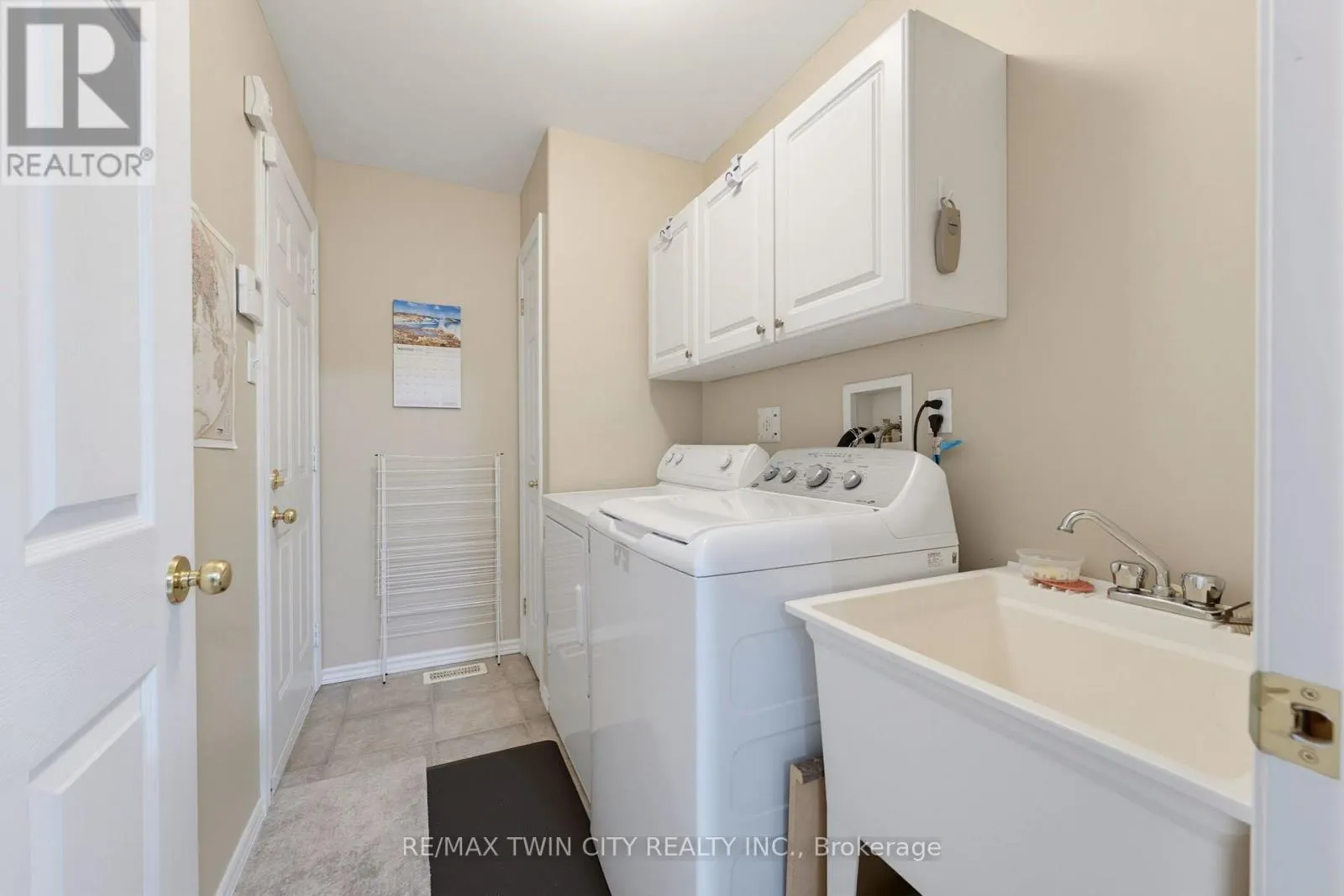 9 - 73 MORTON AVENUE W