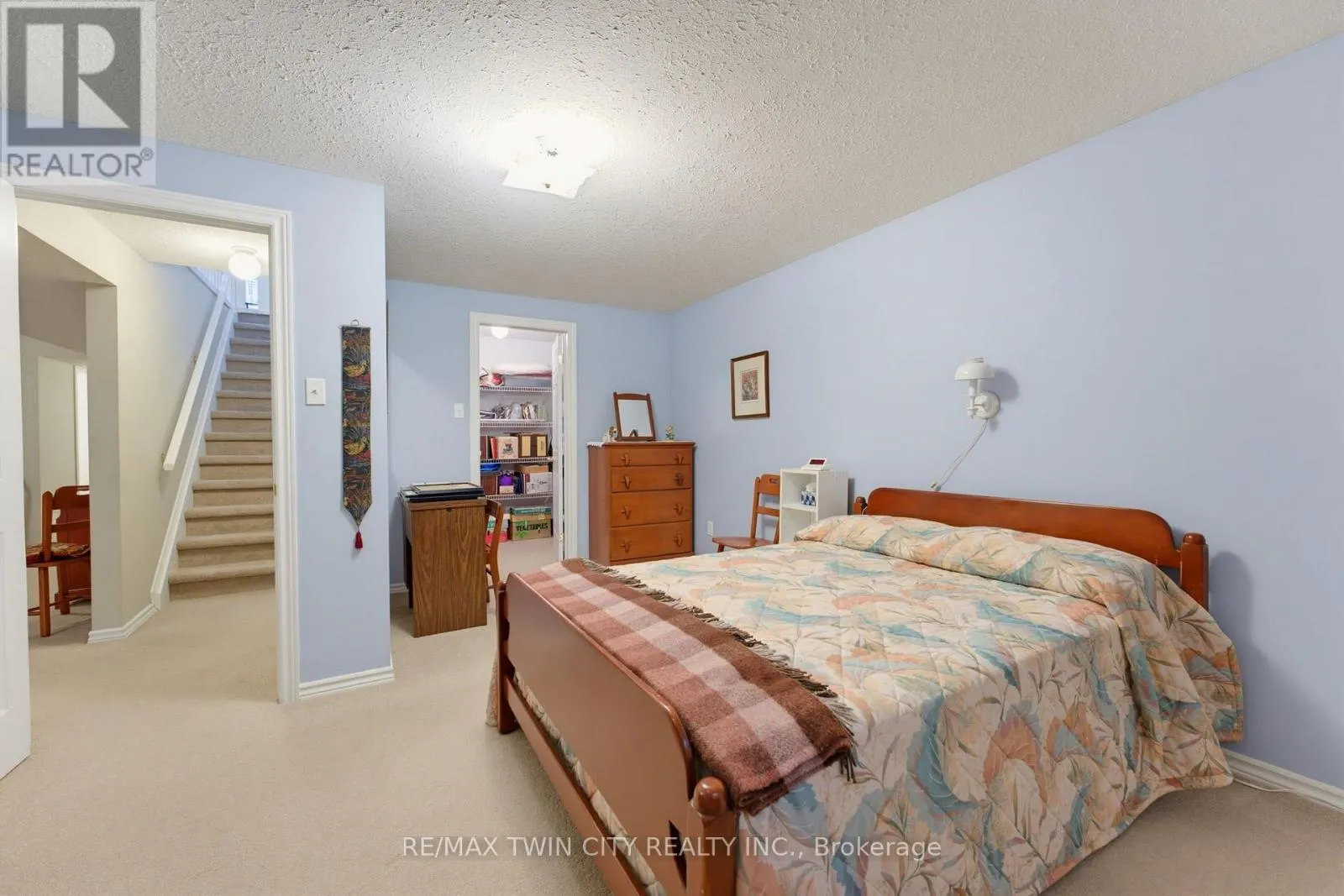 9 - 73 MORTON AVENUE W