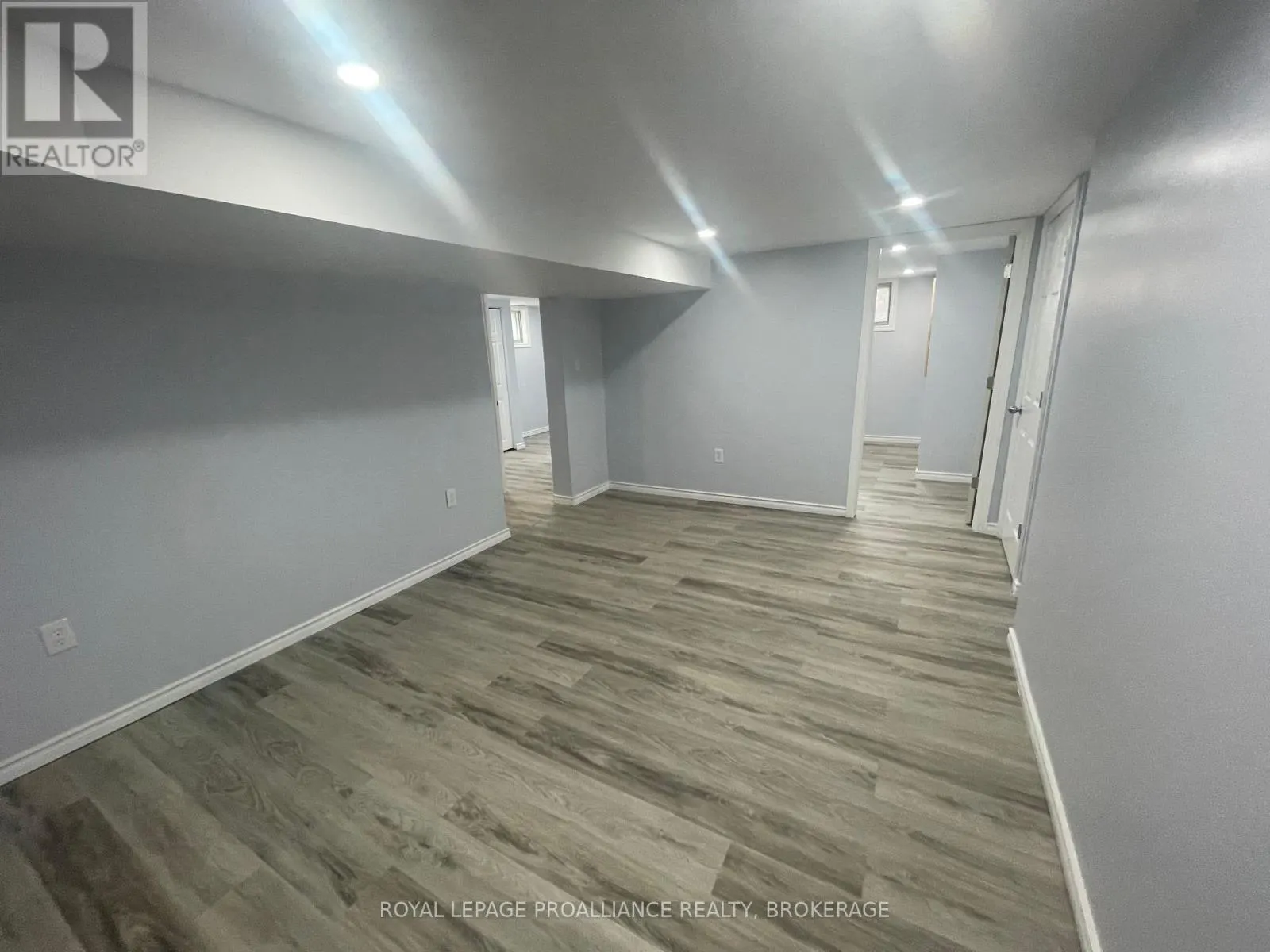 462 CORONATION BOULEVARD