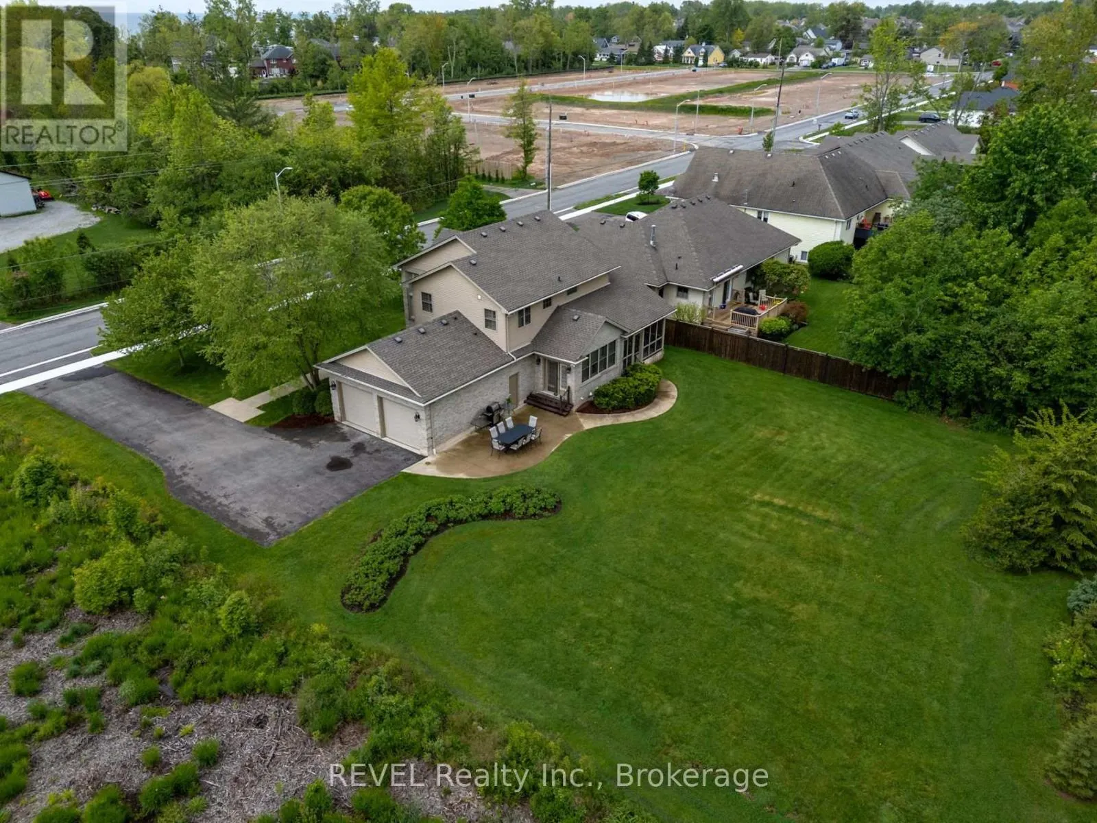 3250 THUNDER BAY ROAD