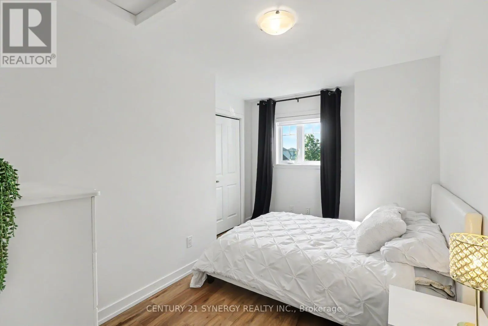 406 - 99 ST MORITZ TRAIL
