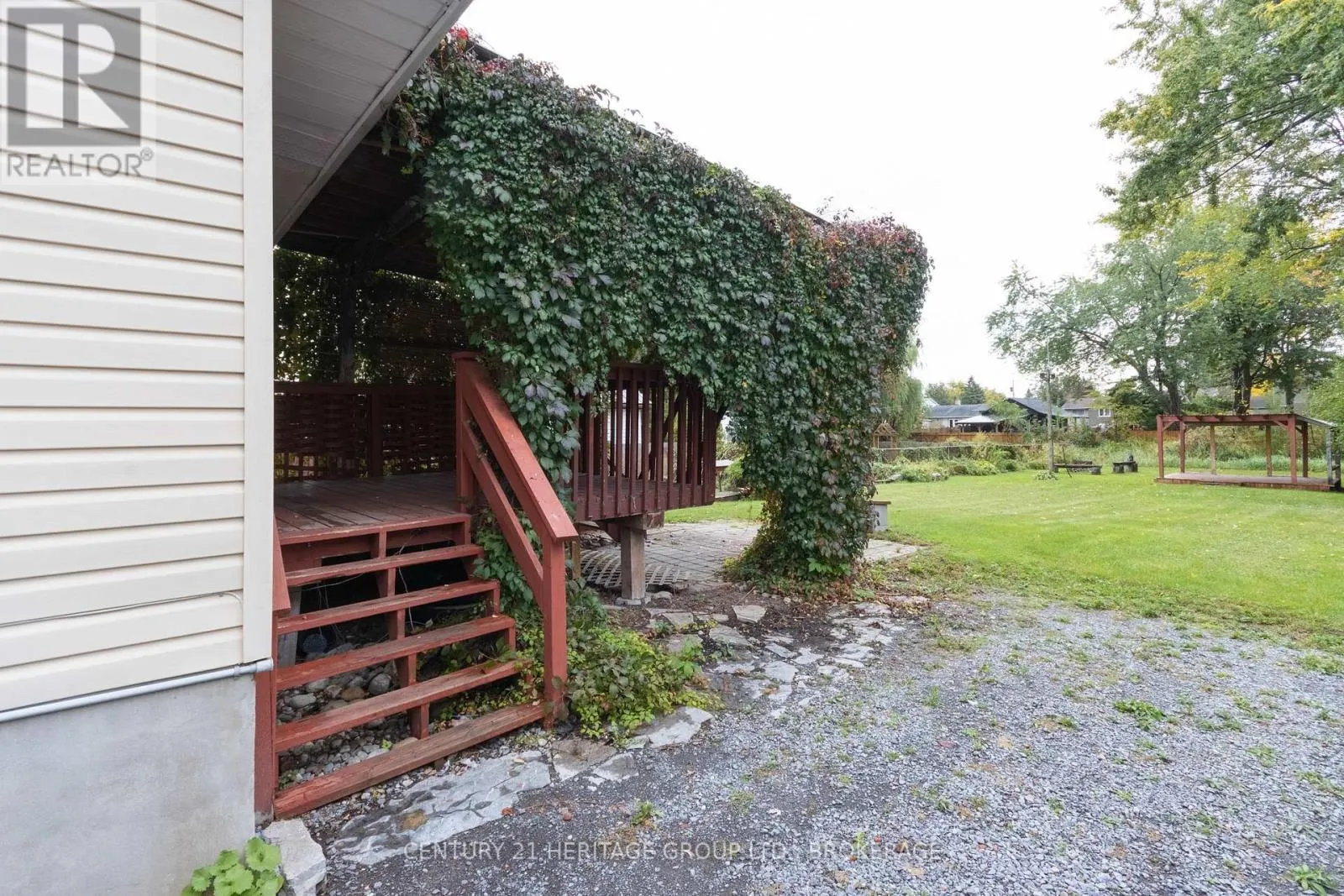 3007 PRINCESS STREET