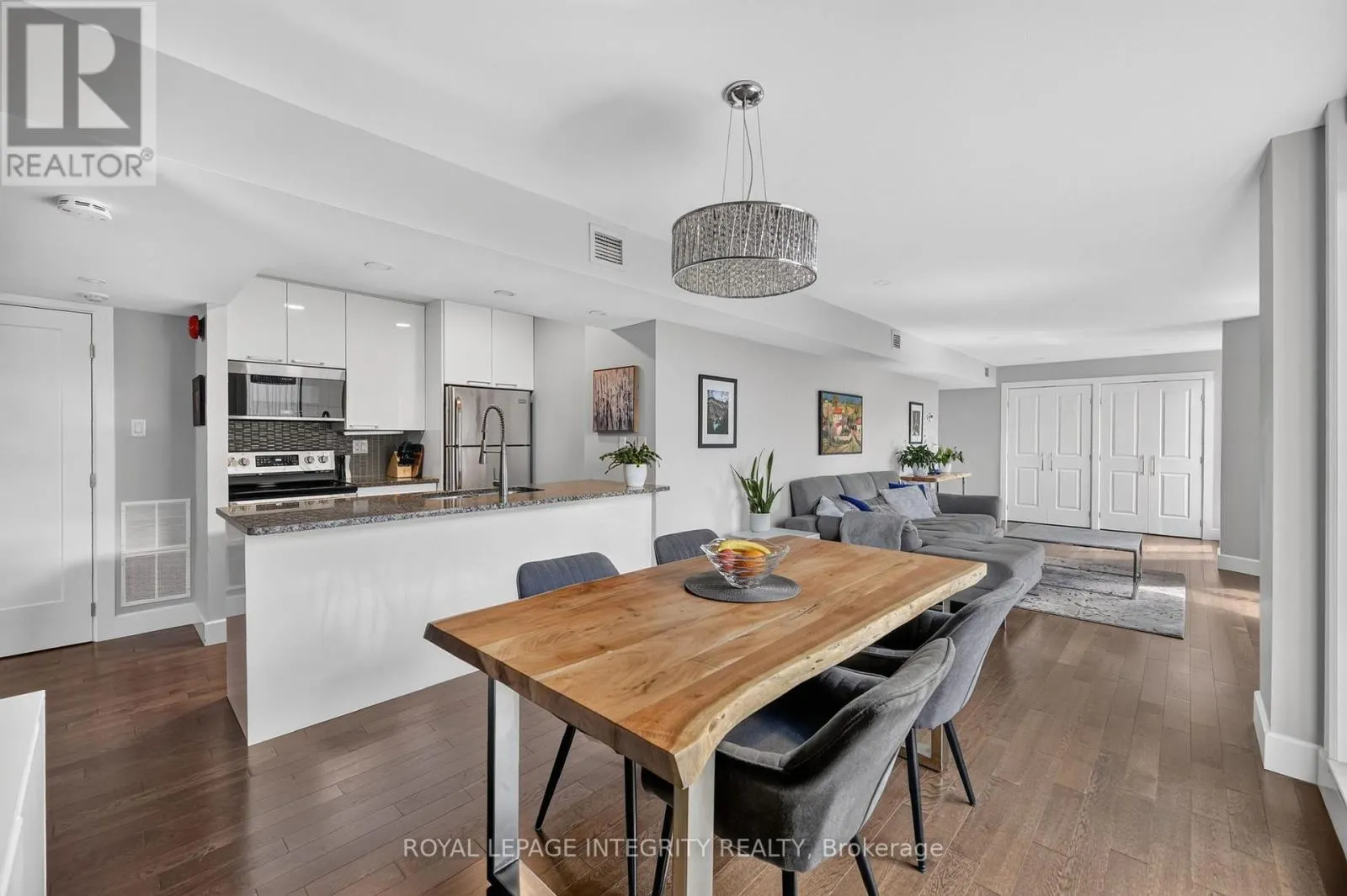 PH1 - 18 NEPEAN STREET
