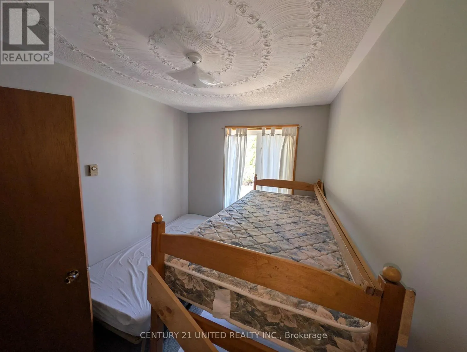 1012 PAPINEAU LAKE ROAD