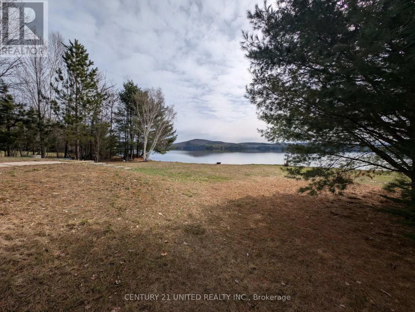 1012 PAPINEAU LAKE ROAD