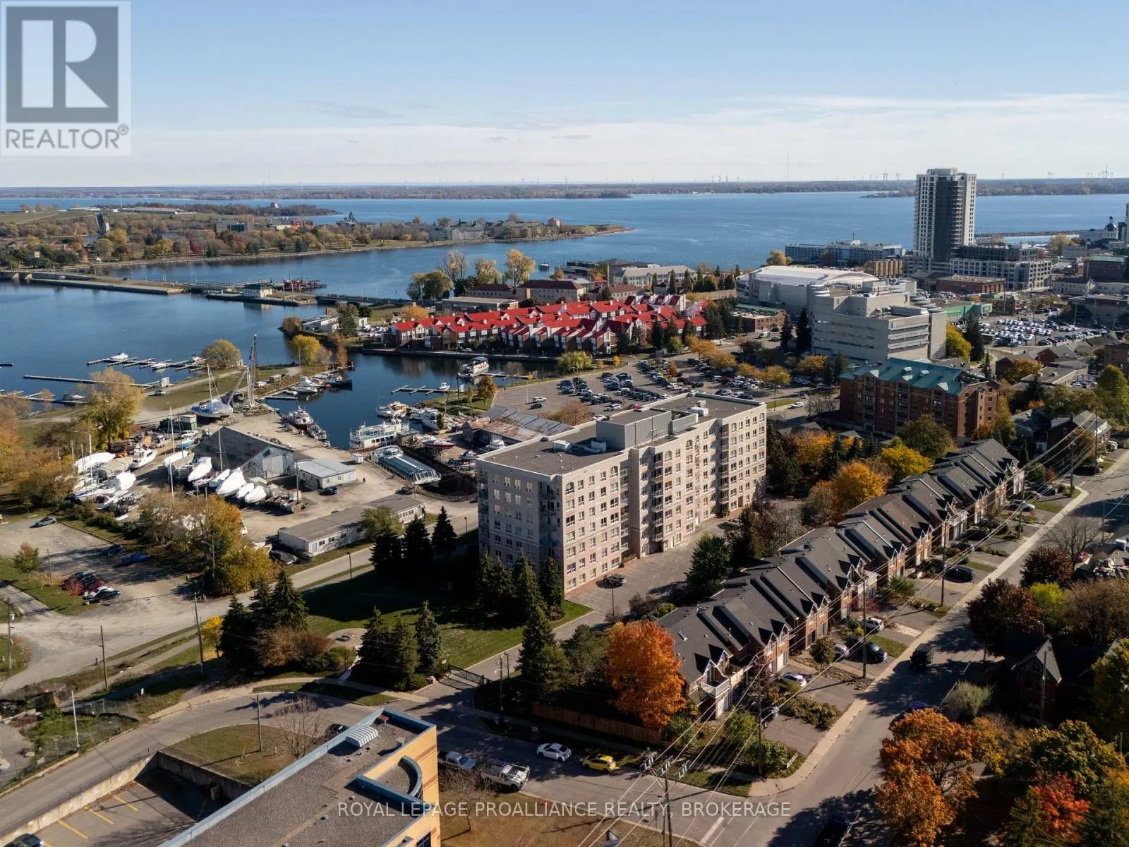 205 - 350 WELLINGTON STREET #205