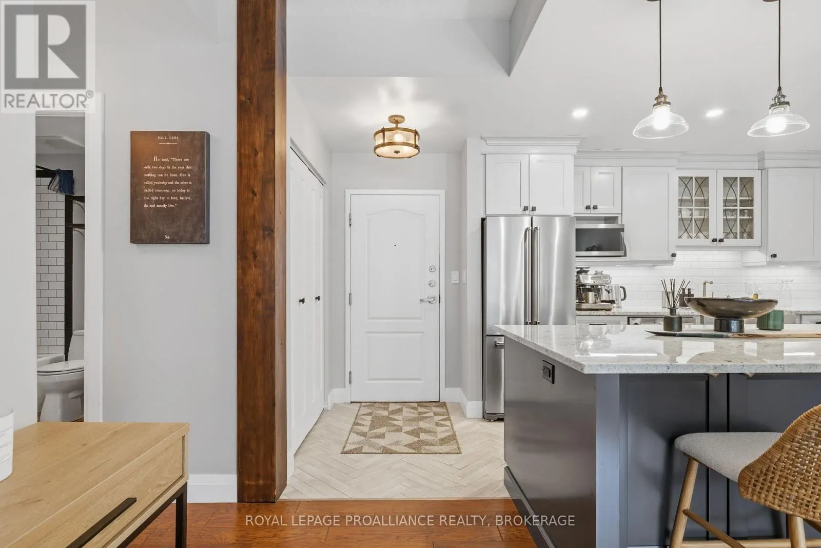 205 - 350 WELLINGTON STREET #205