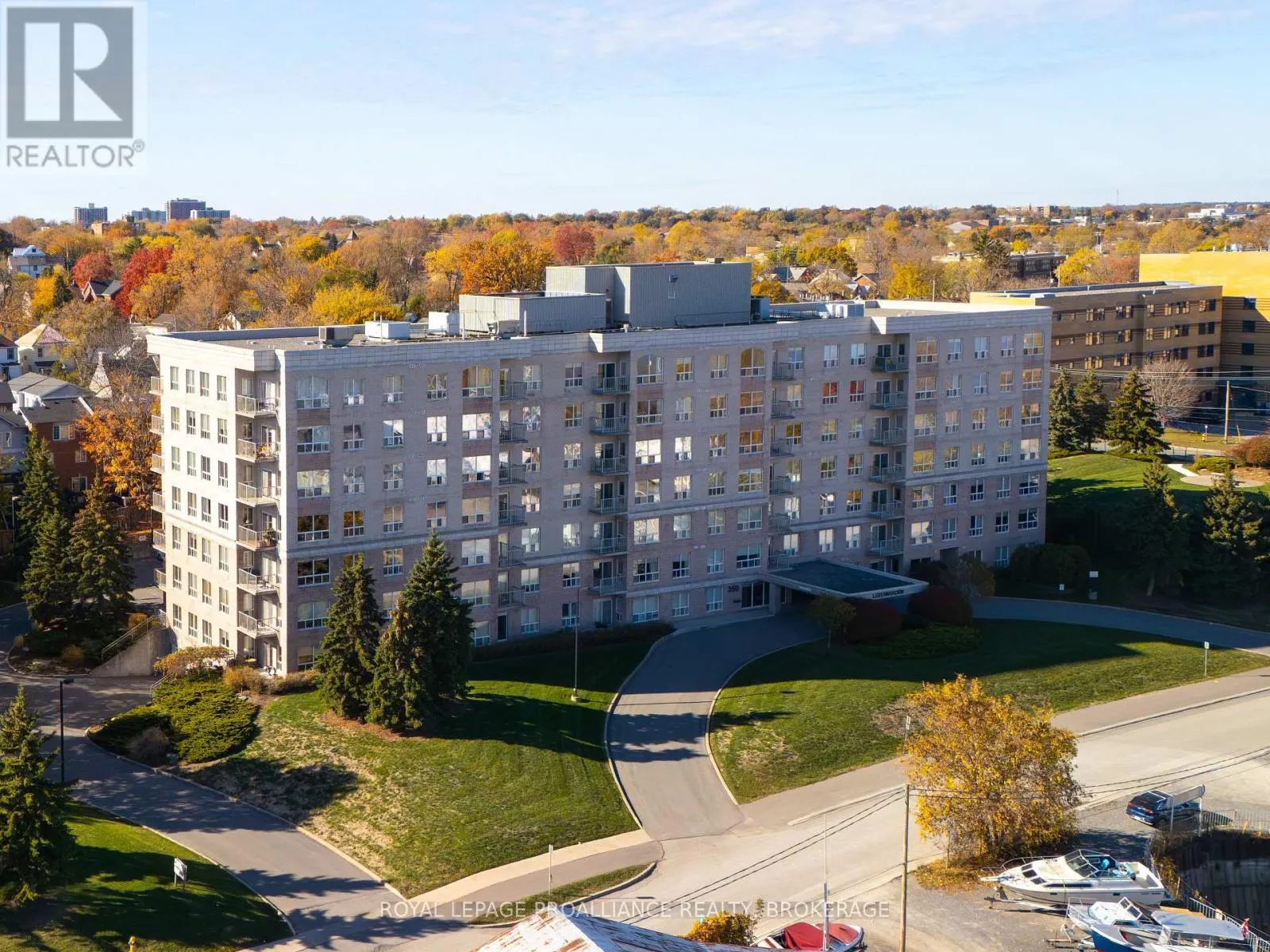 205 - 350 WELLINGTON STREET #205
