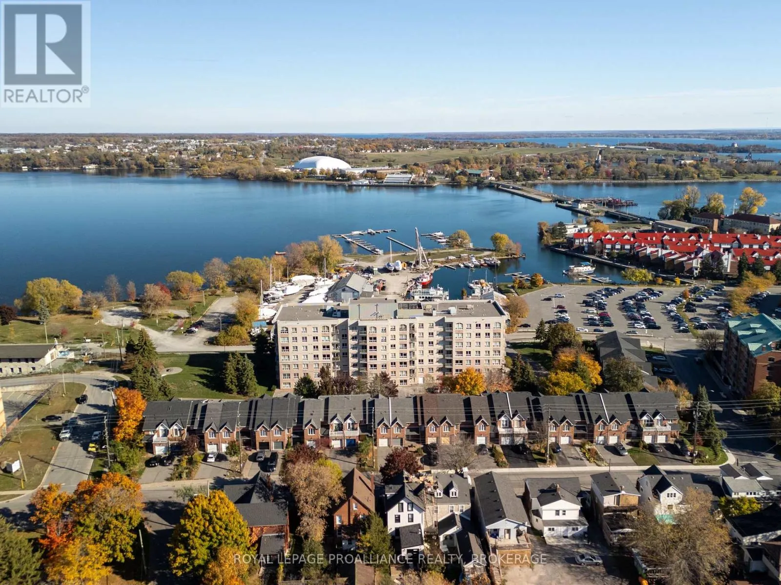 205 - 350 WELLINGTON STREET #205