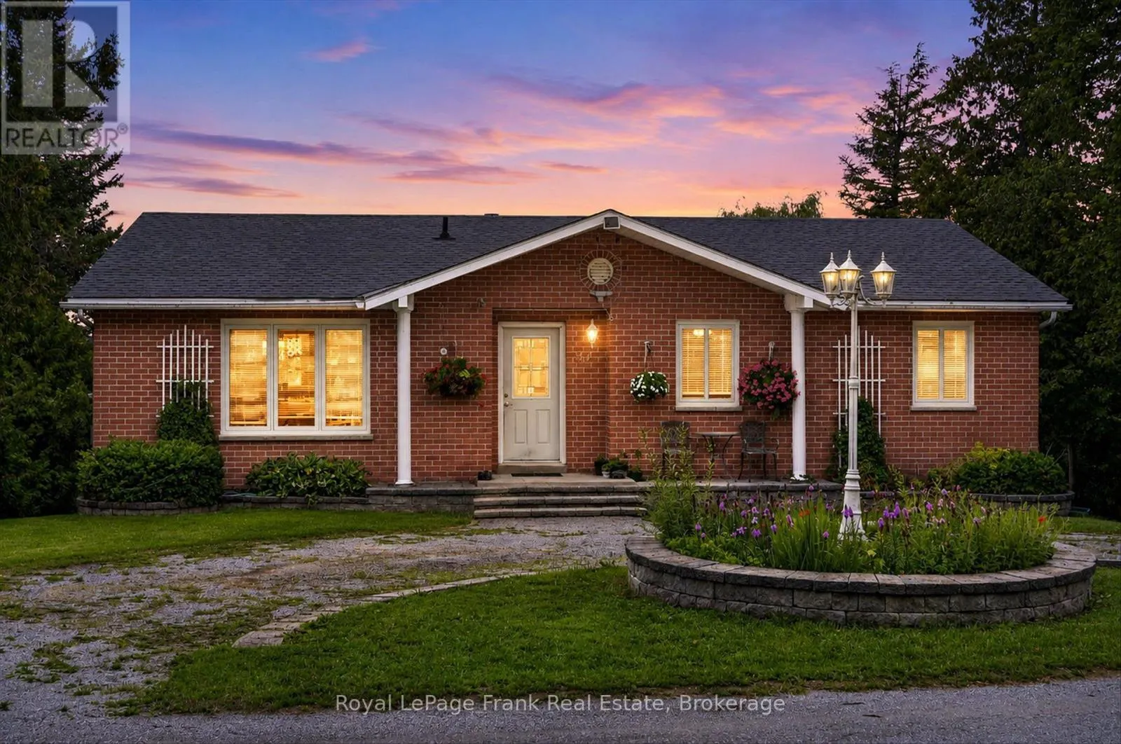 34 BIRCH POINT DRIVE