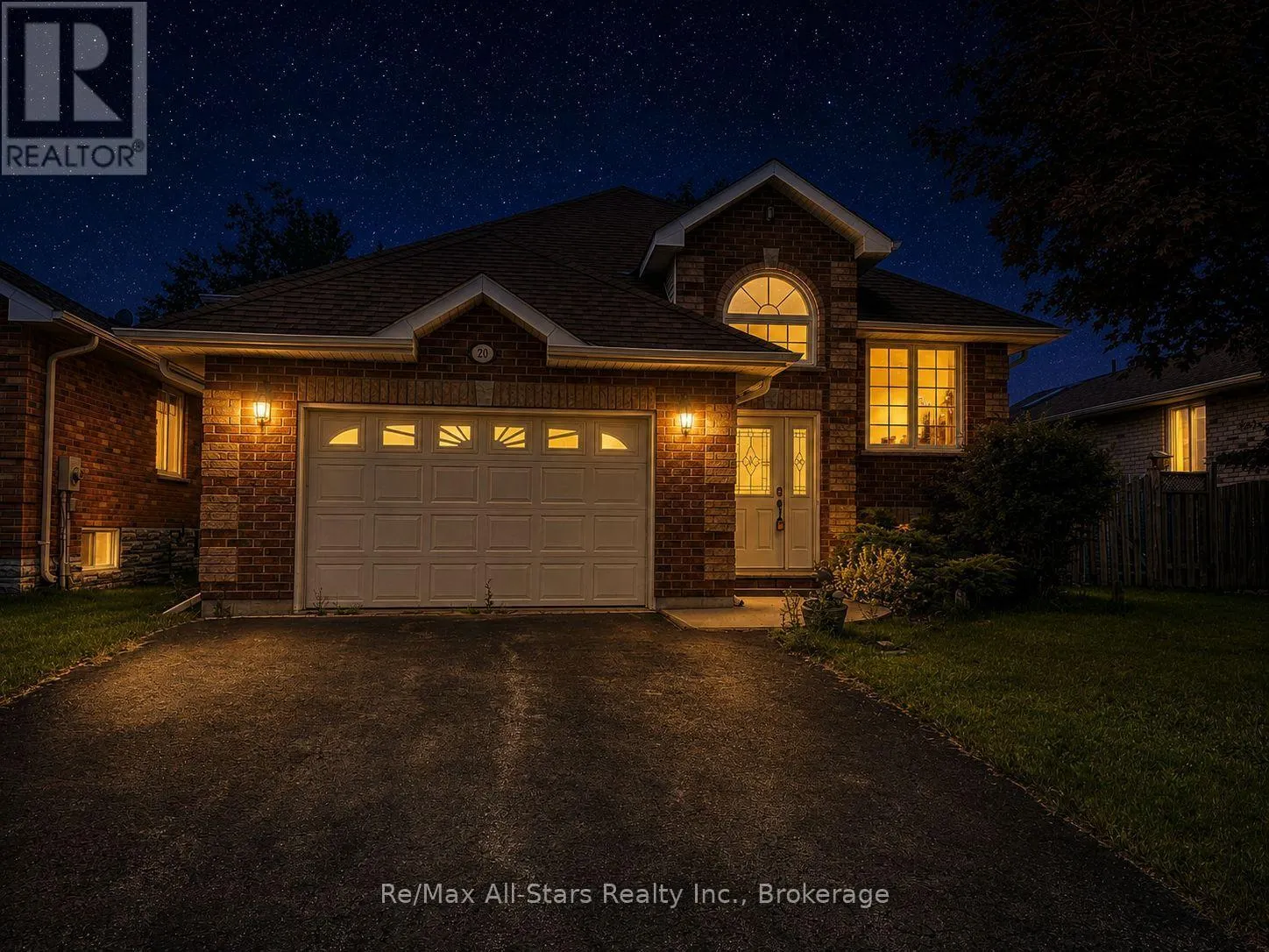 20 EAKINS CRESCENT