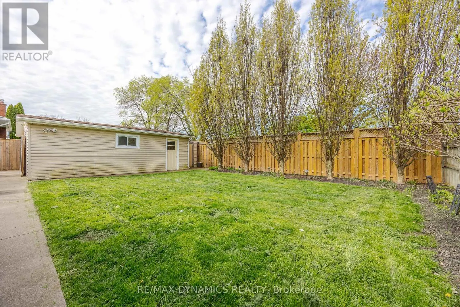 87 ROCHELLE DRIVE