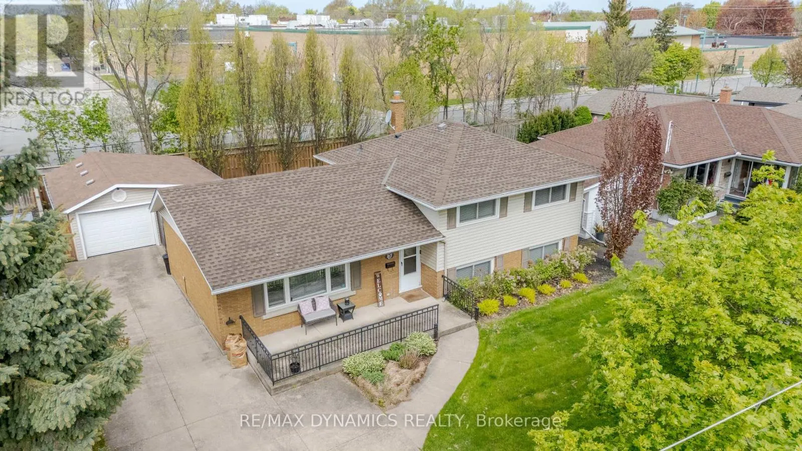 87 ROCHELLE DRIVE