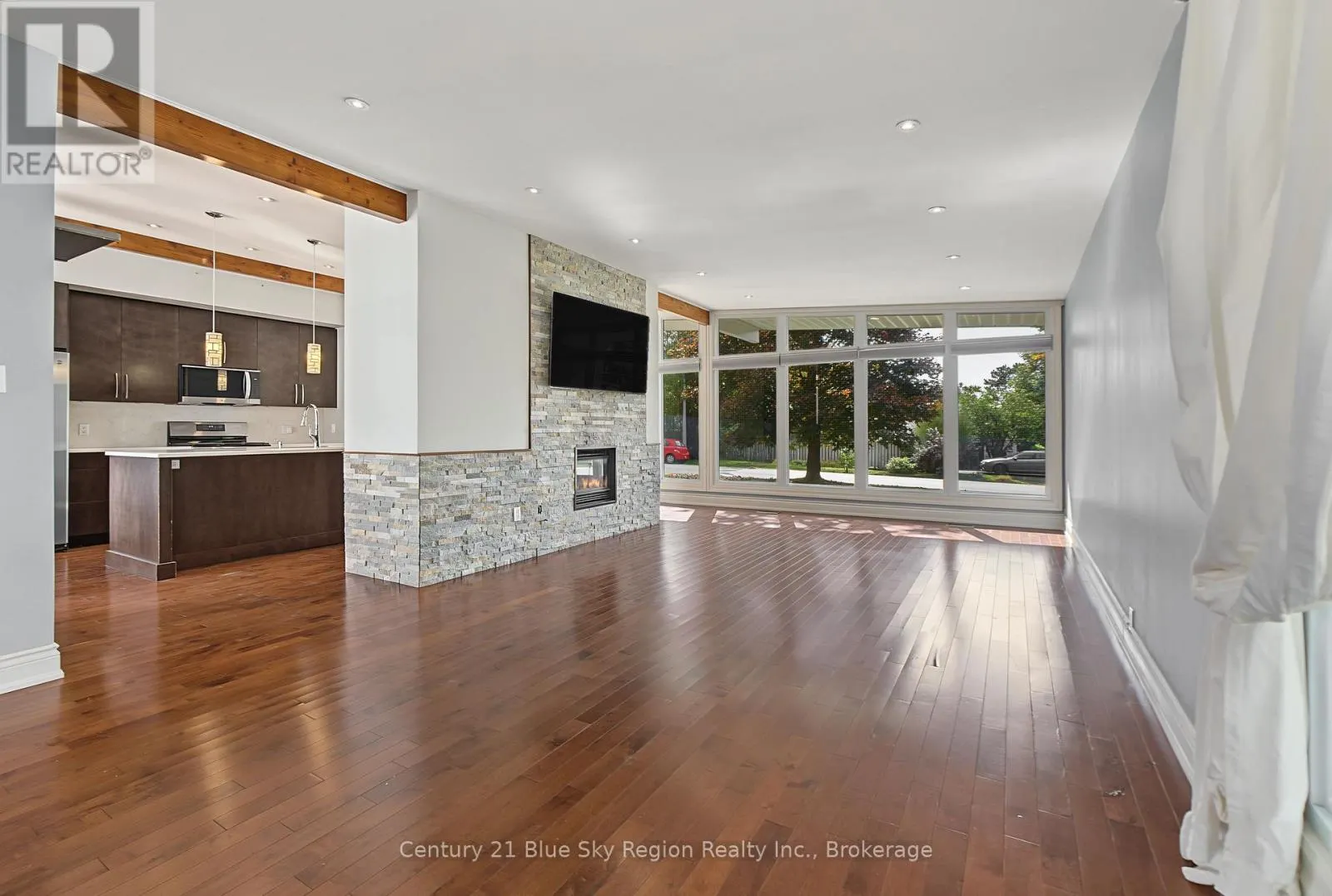 1412 BEECHWOOD ROAD