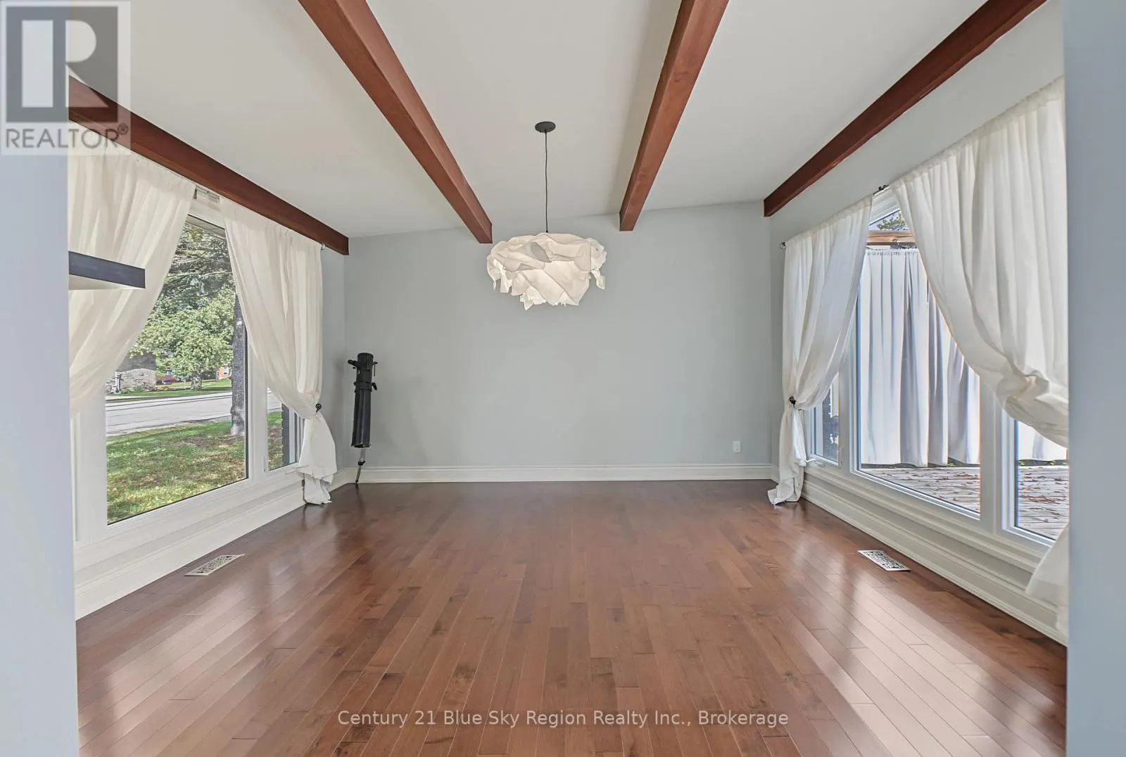 1412 BEECHWOOD ROAD