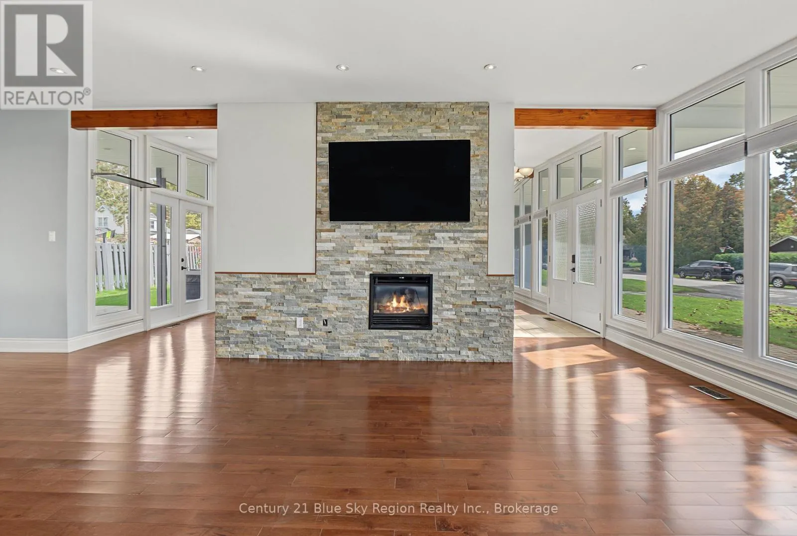 1412 BEECHWOOD ROAD