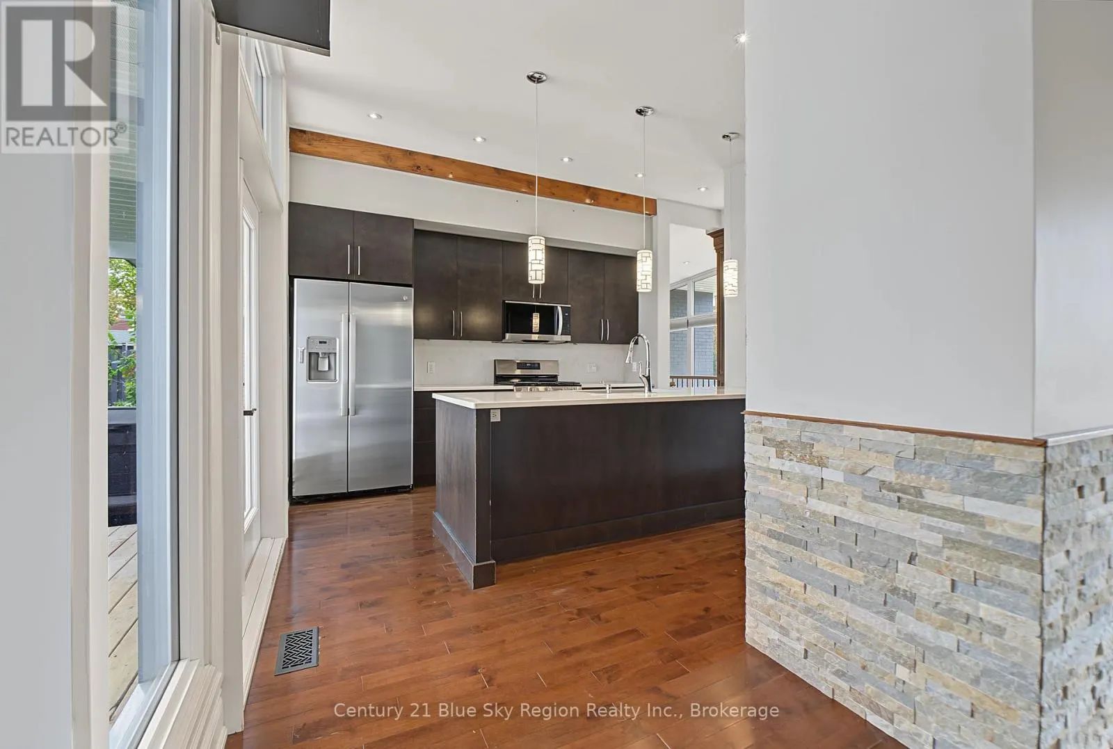 1412 BEECHWOOD ROAD