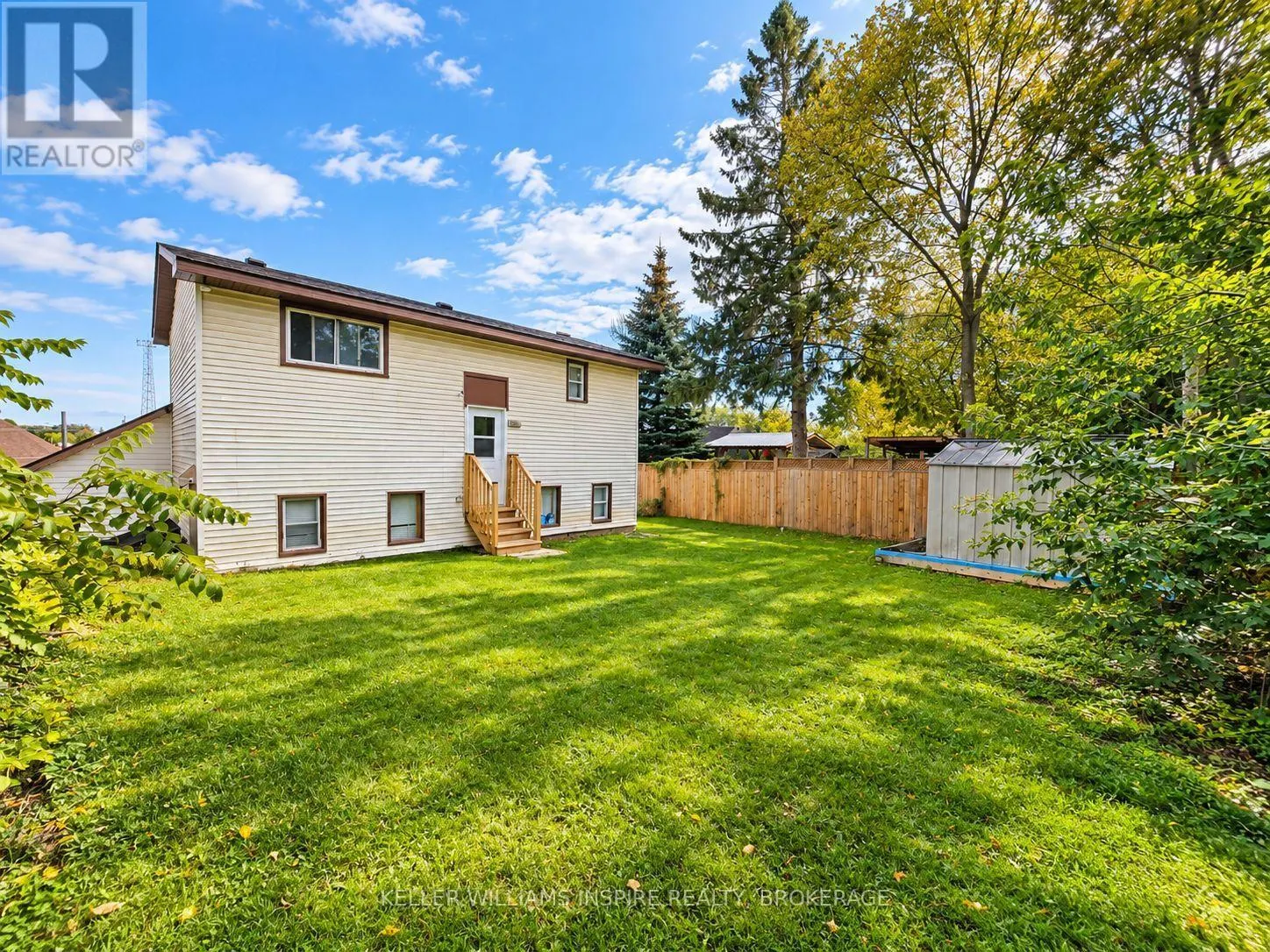 52 WALLBRIDGE CRESCENT