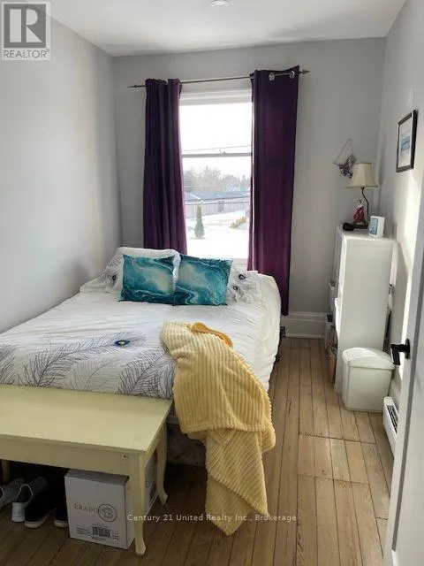 2 - 324 GEORGE STREET #2