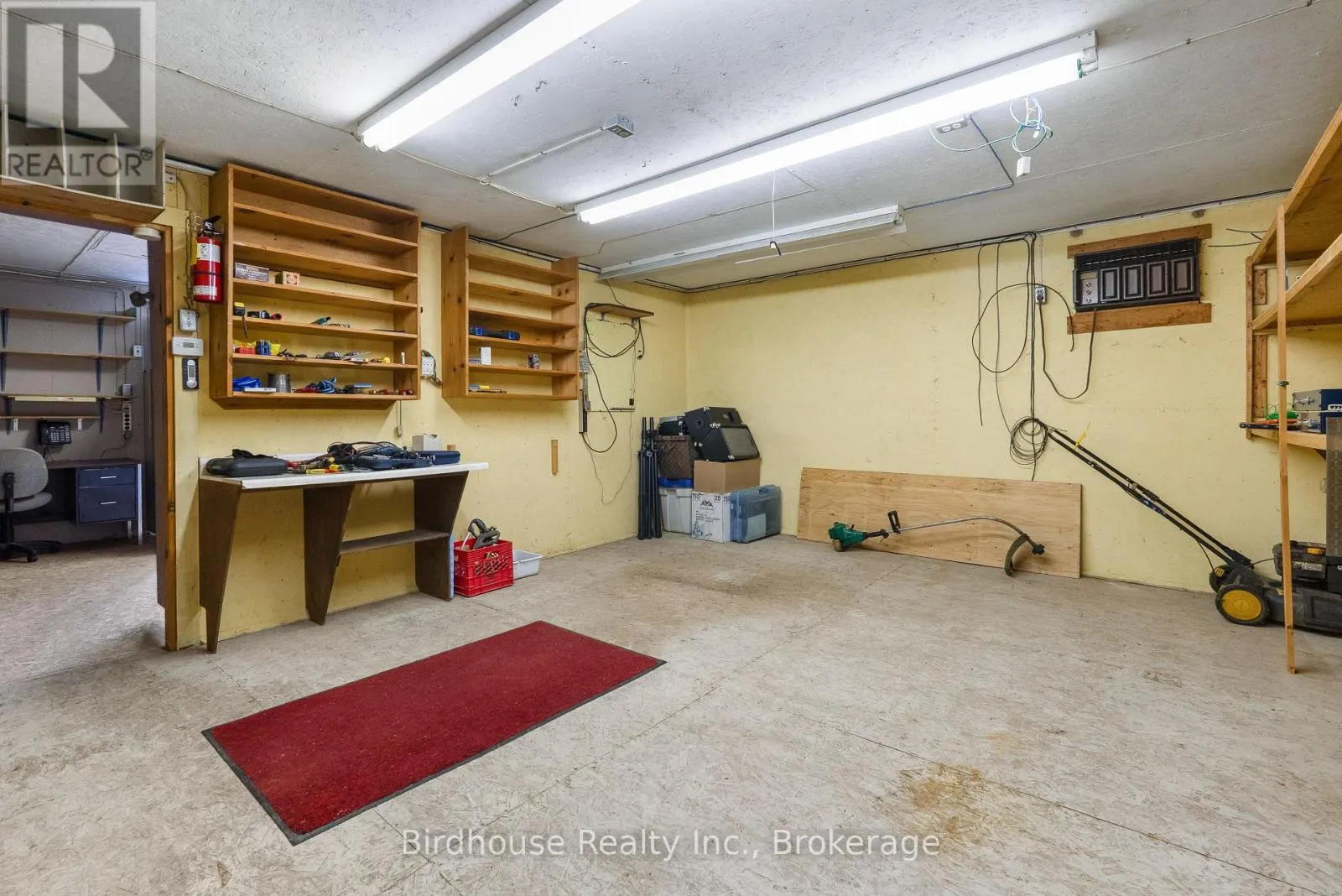 147 EAST STREET N