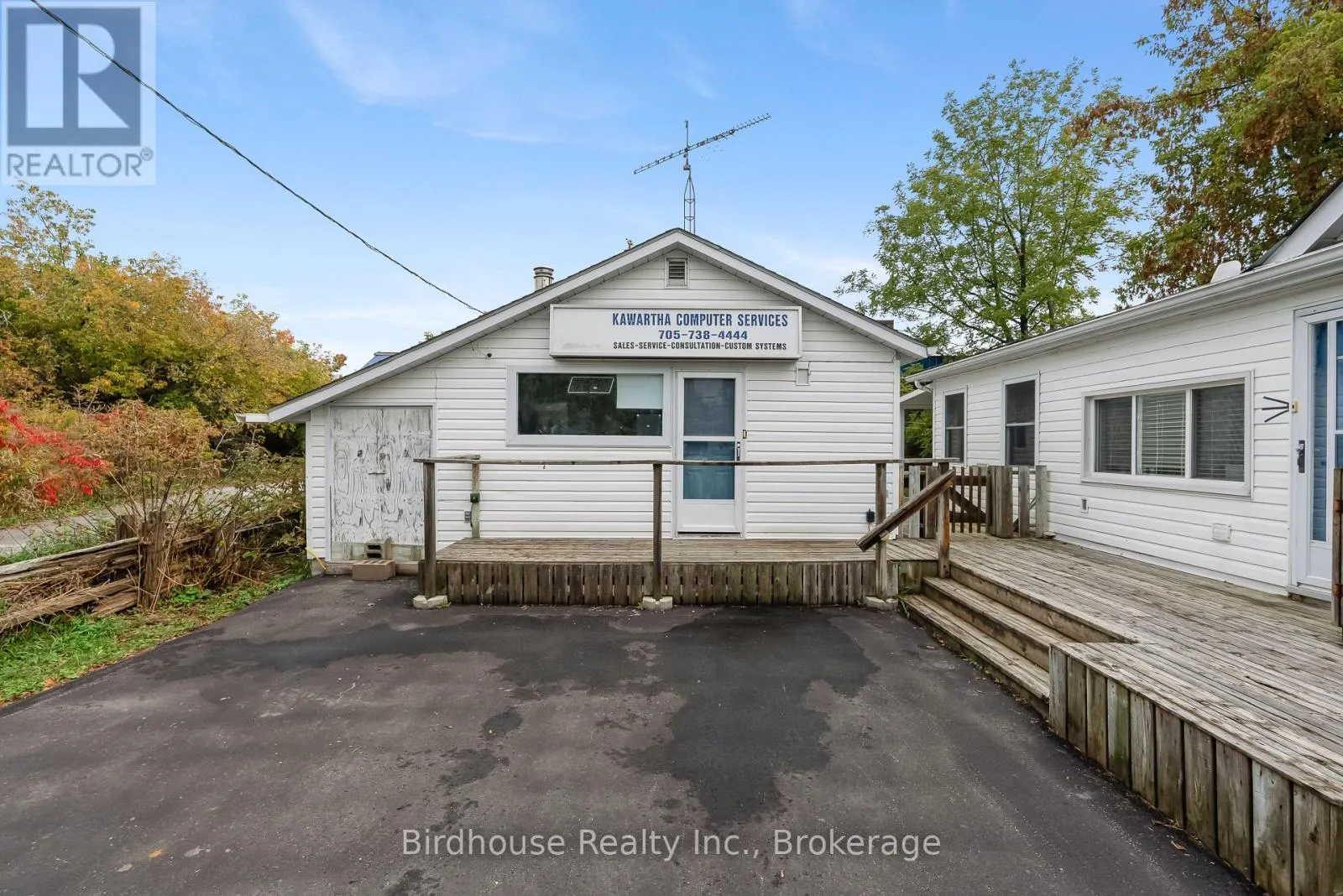 147 EAST STREET N