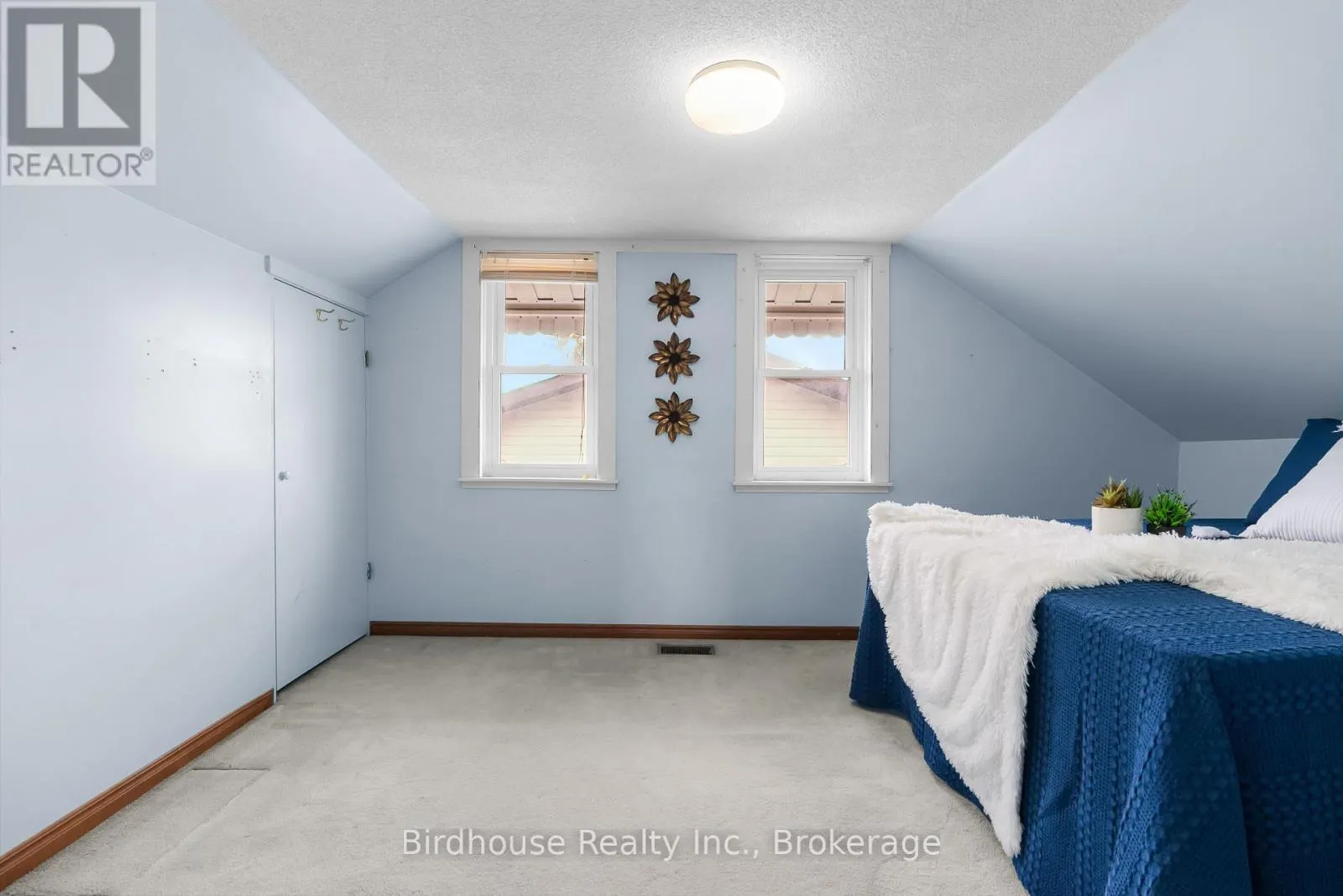 147 EAST STREET N