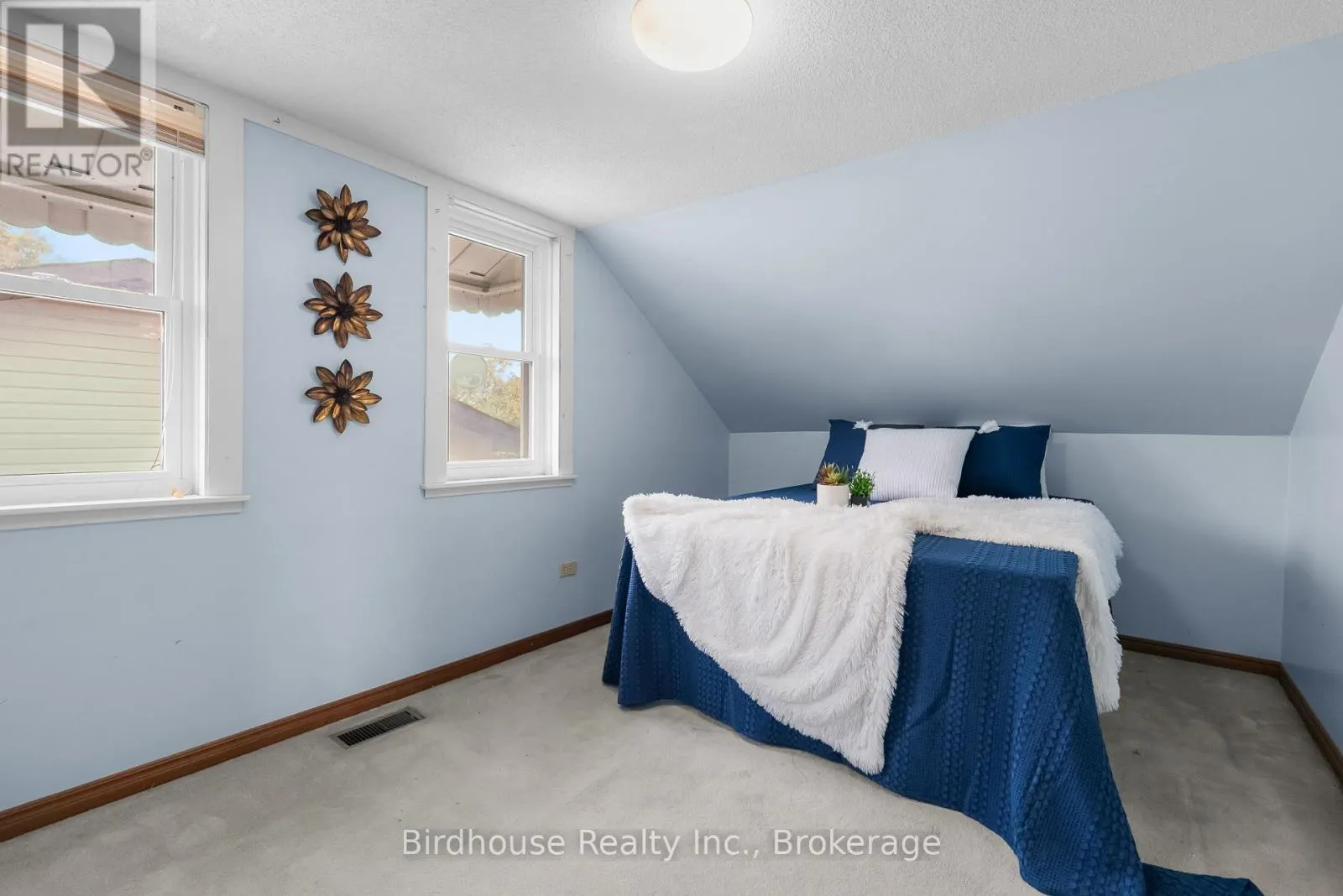 147 EAST STREET N