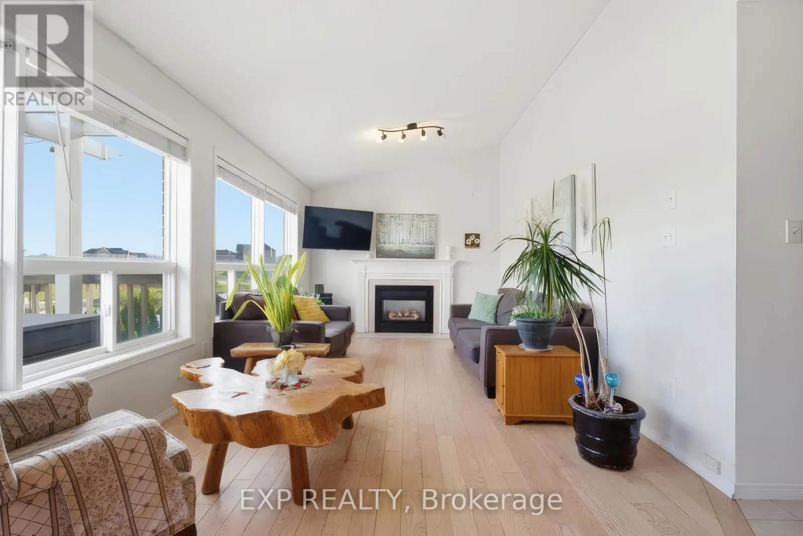 195 GREEN VISTA DRIVE