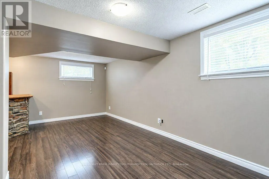 1651 CRIMSON CRESCENT
