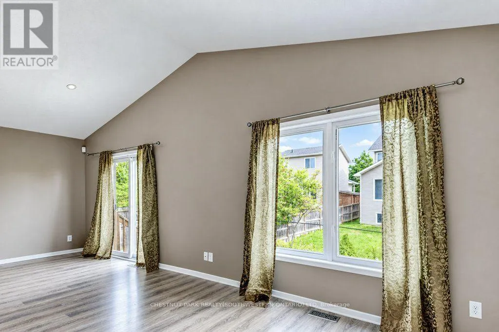 1651 CRIMSON CRESCENT
