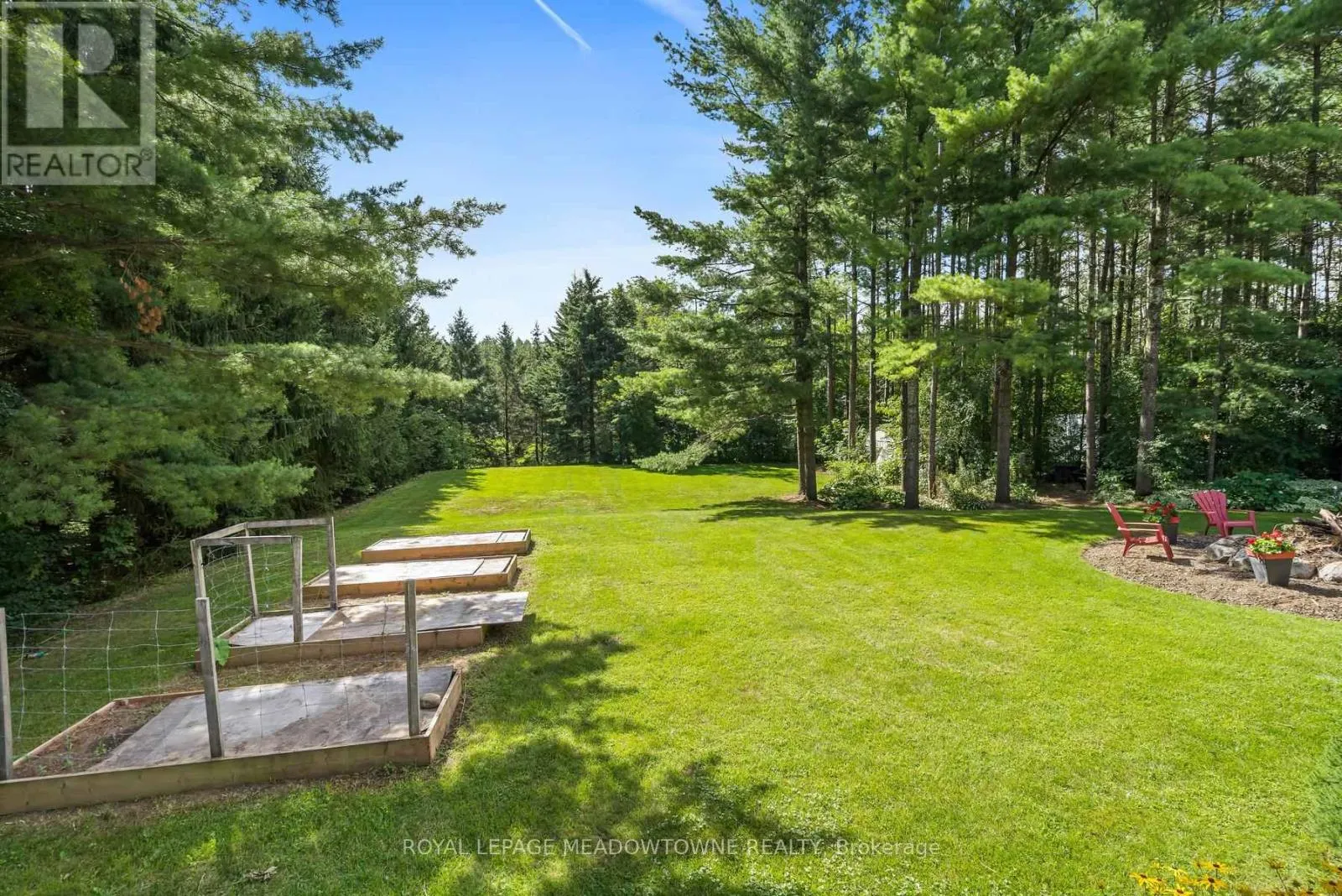 4 PINE RIDGE ROAD