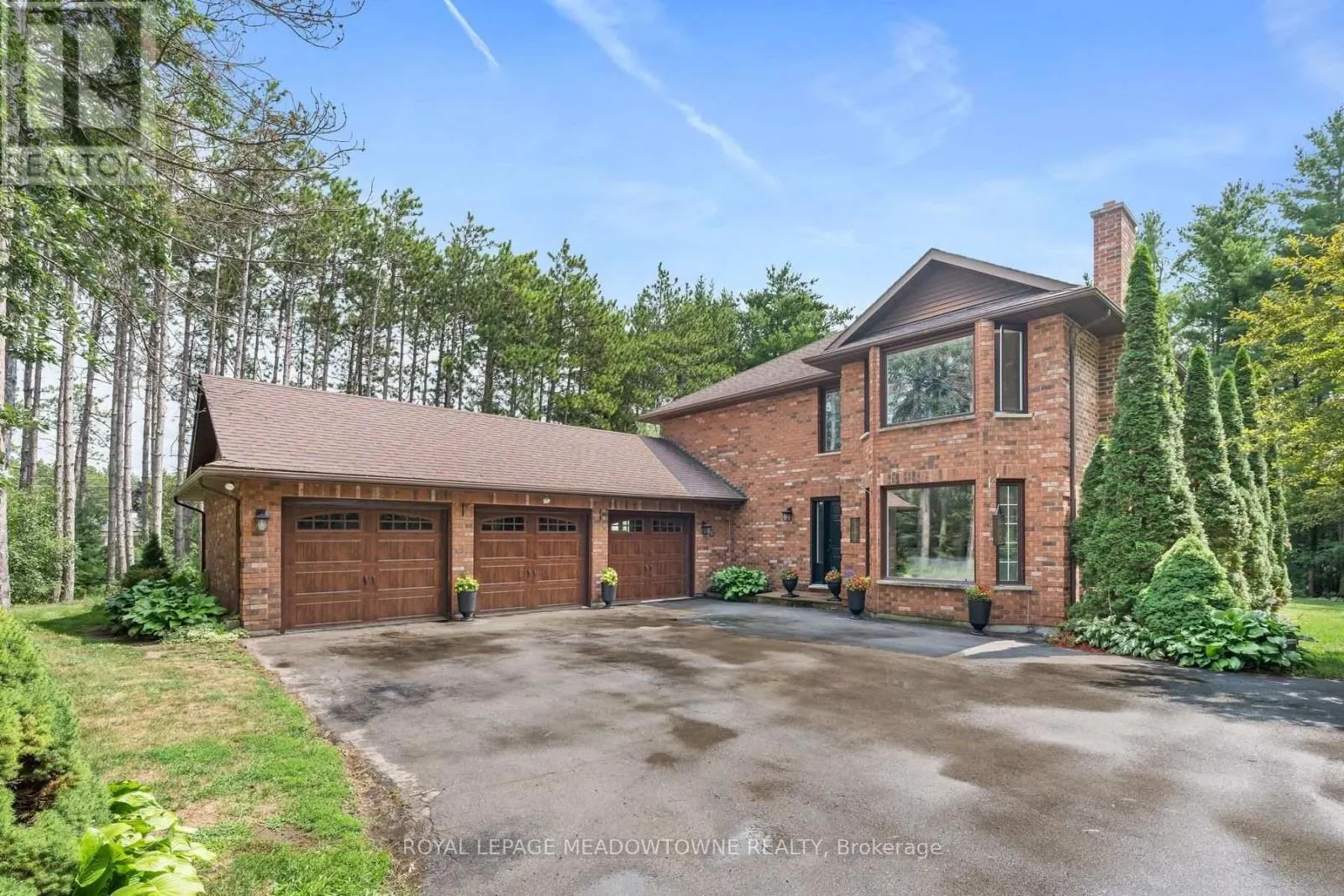 4 PINE RIDGE ROAD