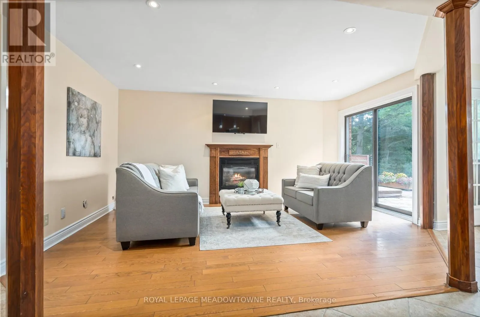 4 PINE RIDGE ROAD