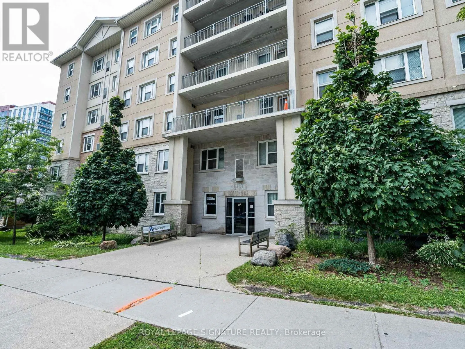 206 - 251 LESTER STREET