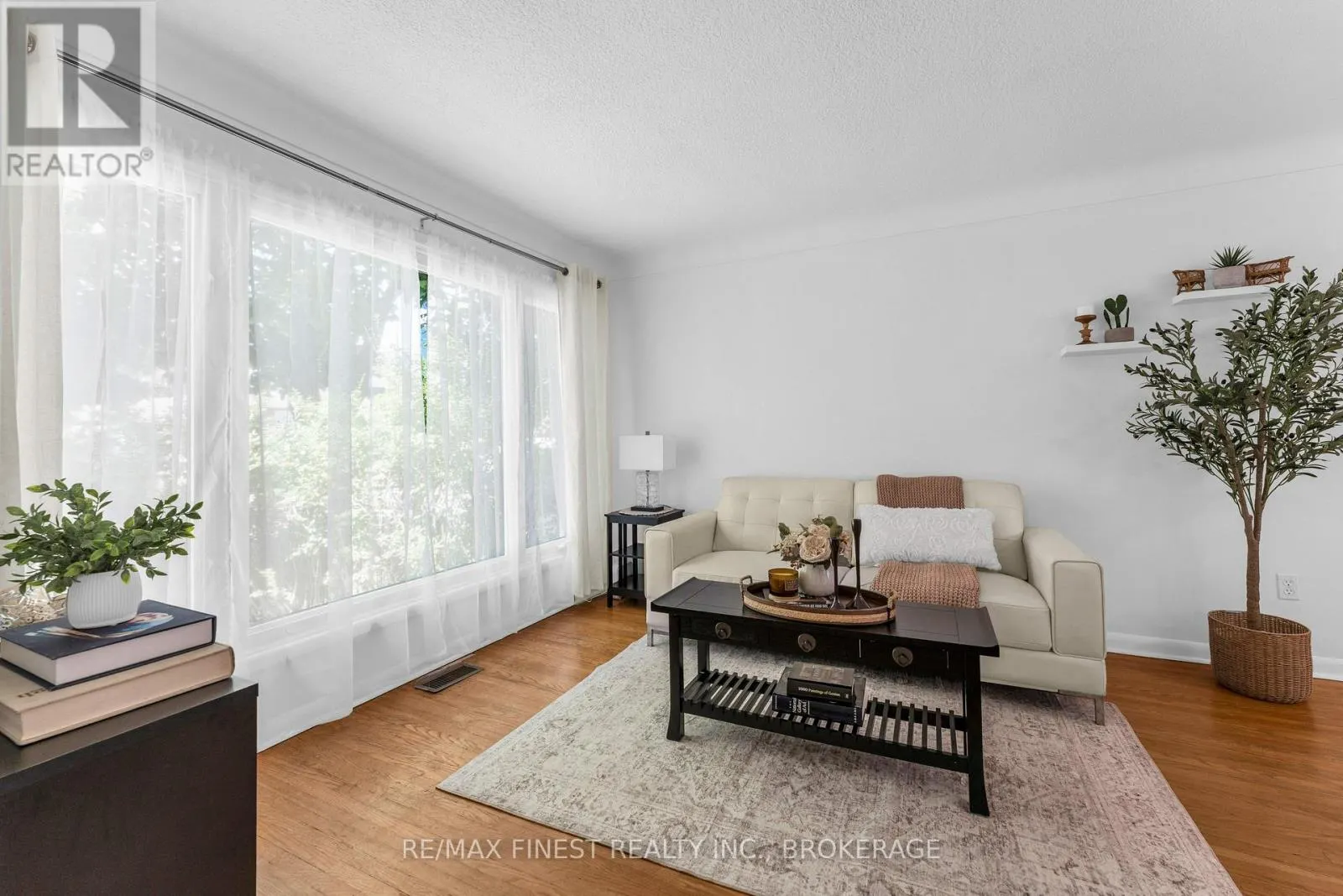 330 MEADOWCREST ROAD