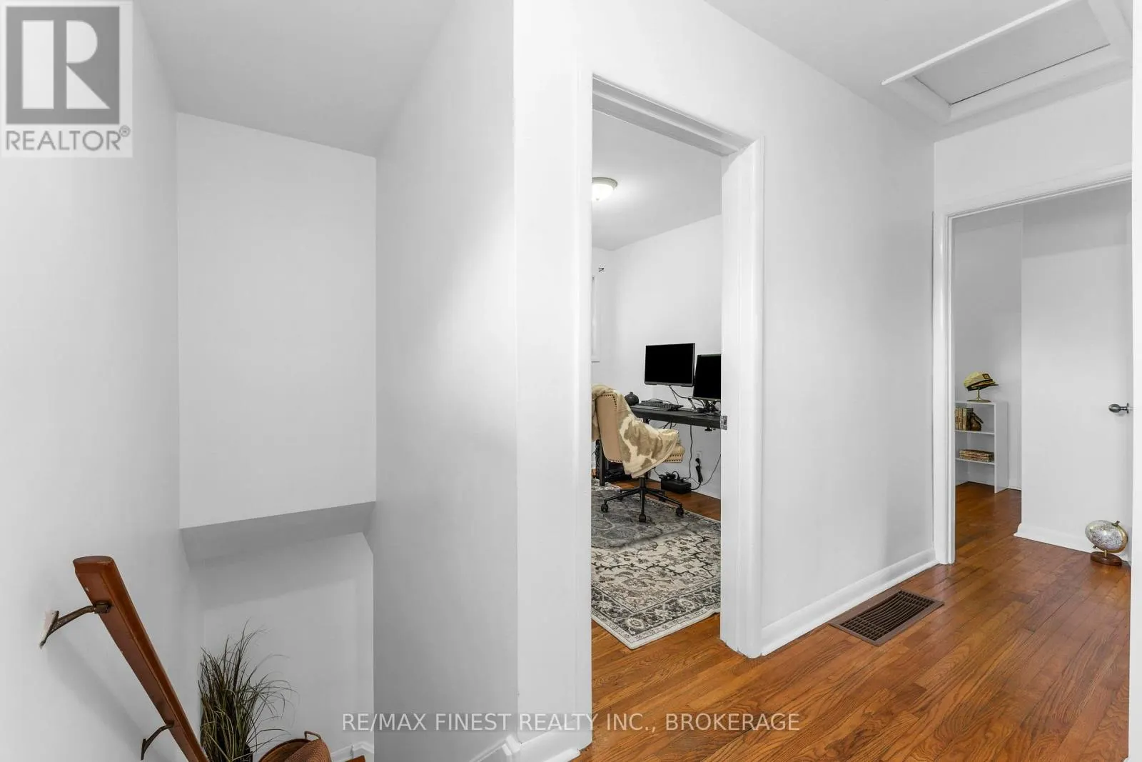 330 MEADOWCREST ROAD