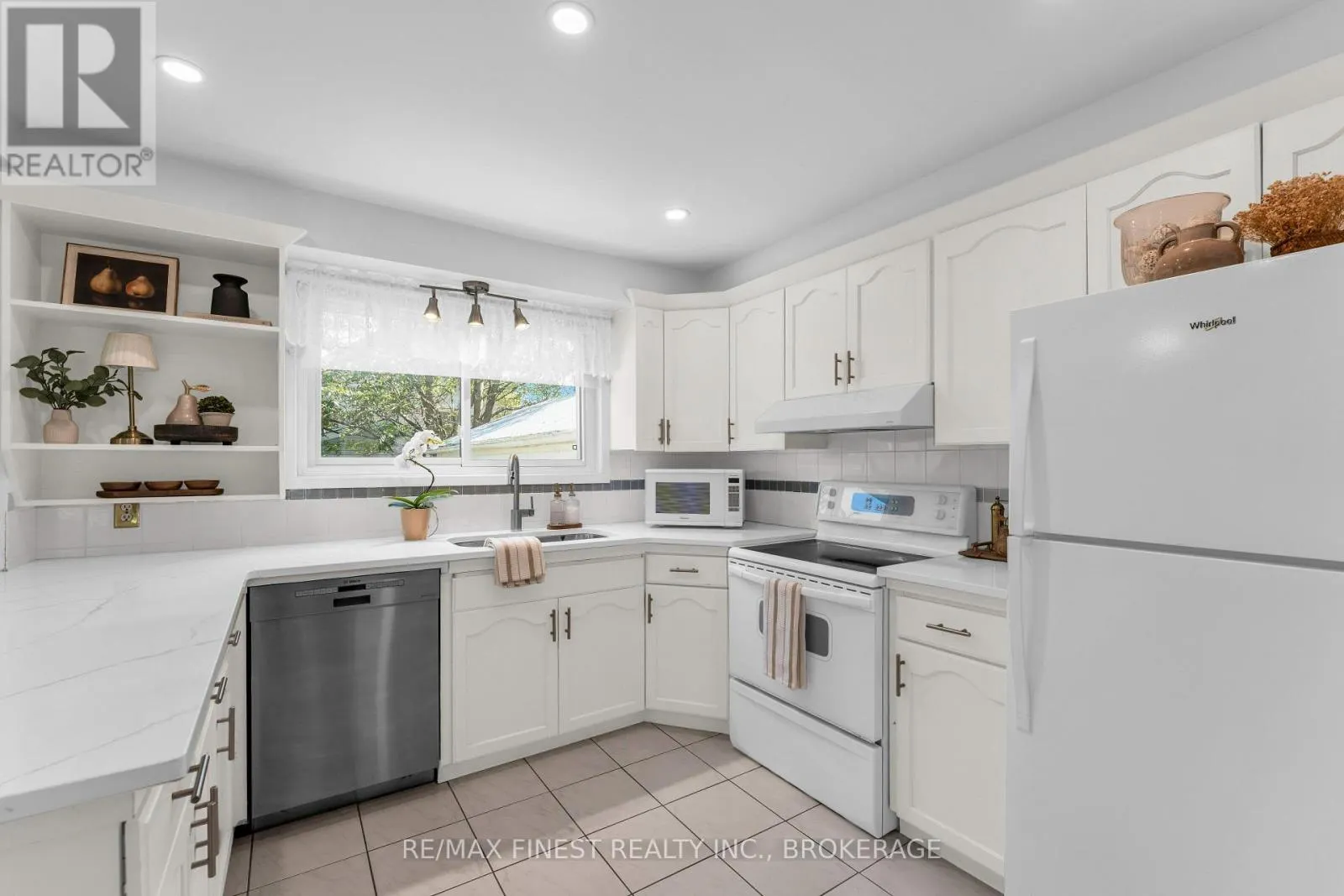 330 MEADOWCREST ROAD