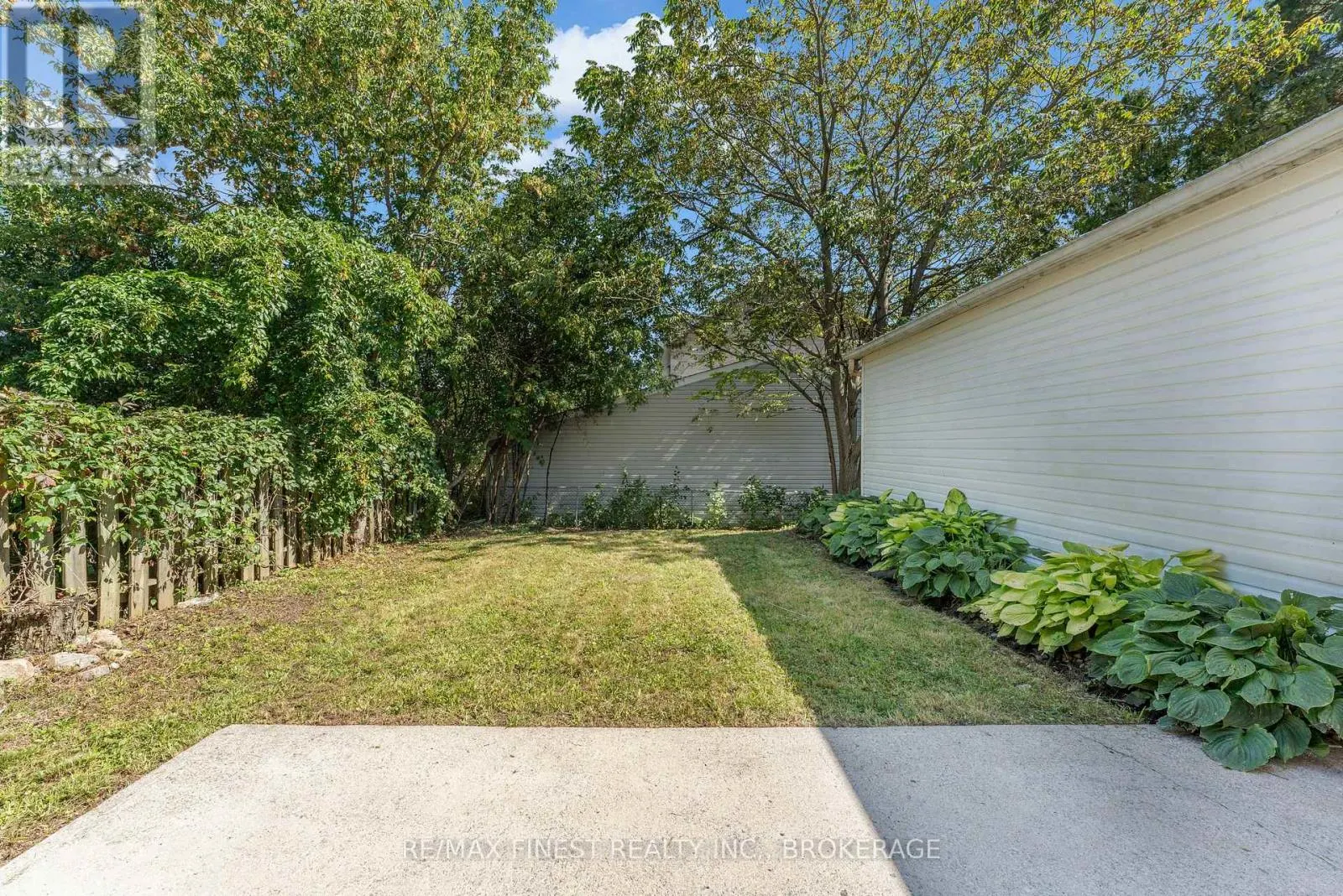 330 MEADOWCREST ROAD