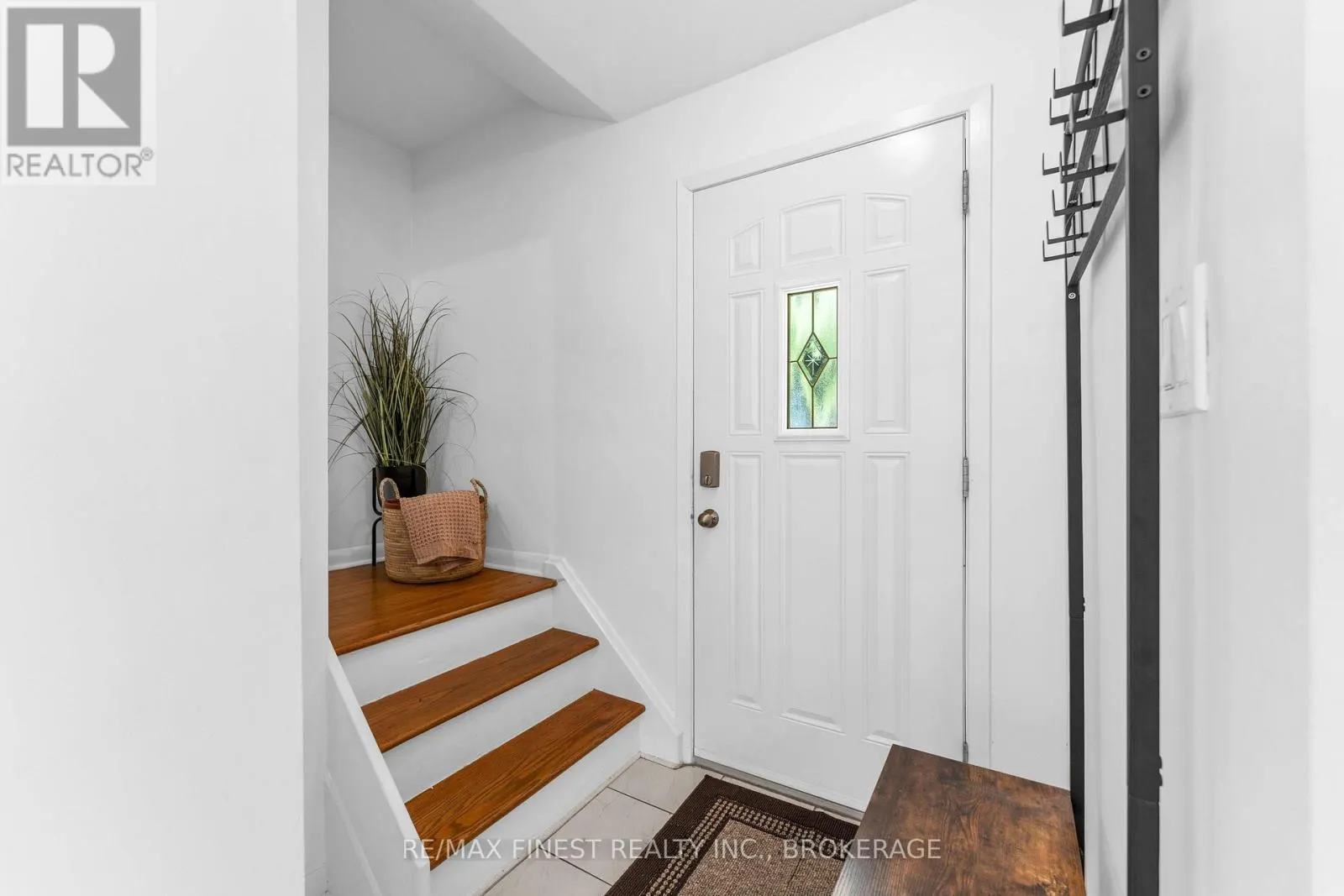 330 MEADOWCREST ROAD