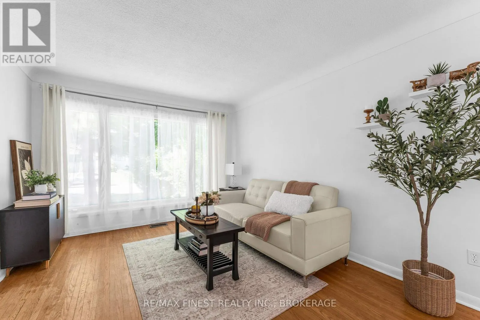 330 MEADOWCREST ROAD